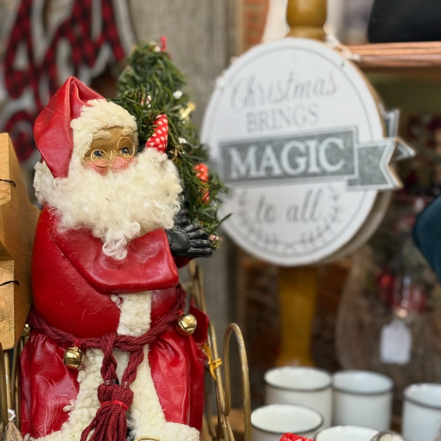 On the 4th Day of Christmas our Rebel Junk vendors gave to you&hellip; Vendor #25 is feeling very merry this Christmas with 10% off in her booth. Vendors #11 &amp; #47 are also having 10% off at our Cda shoppe! 
Vendor #4 is on the naughty list so we