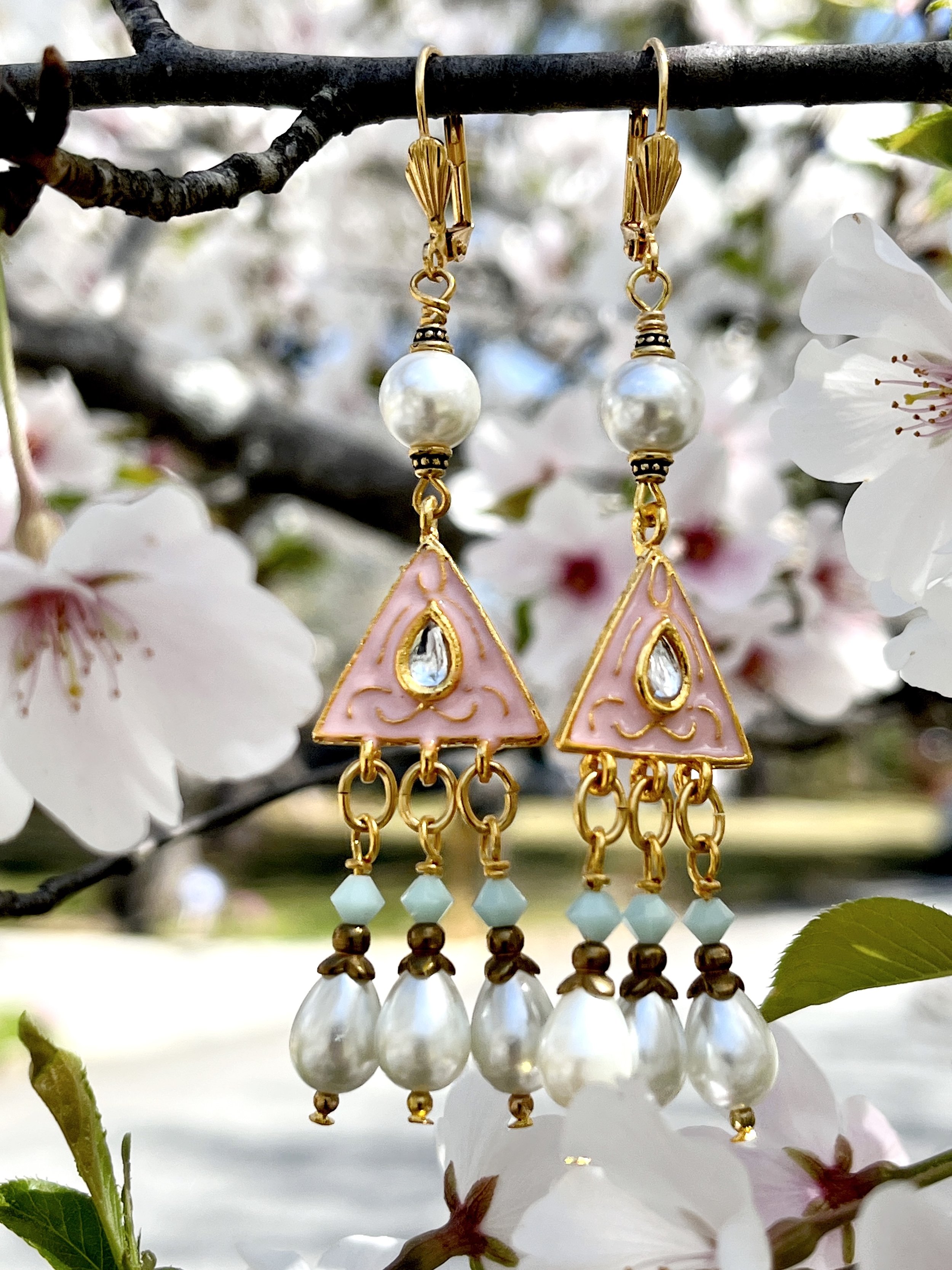 Pink and Mint Pearl earrings 1.jpg