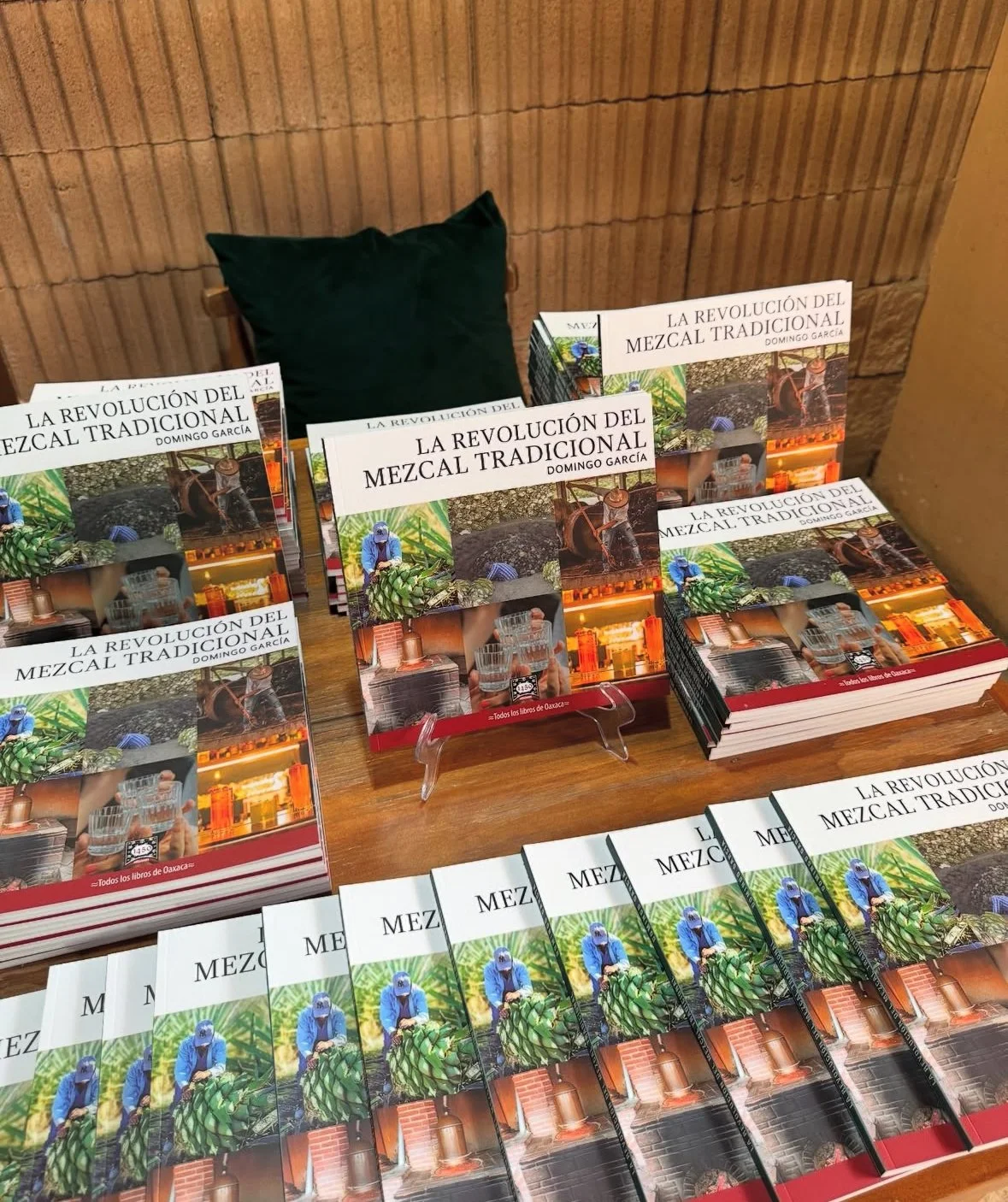 LA REVOLUCIÓN DEL MEZCAL TRADICIONAL