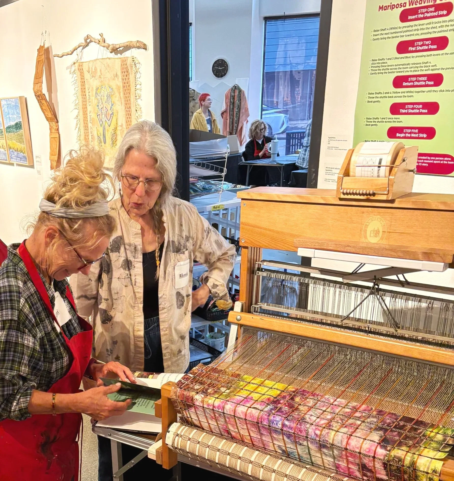 Weaving Mariposa