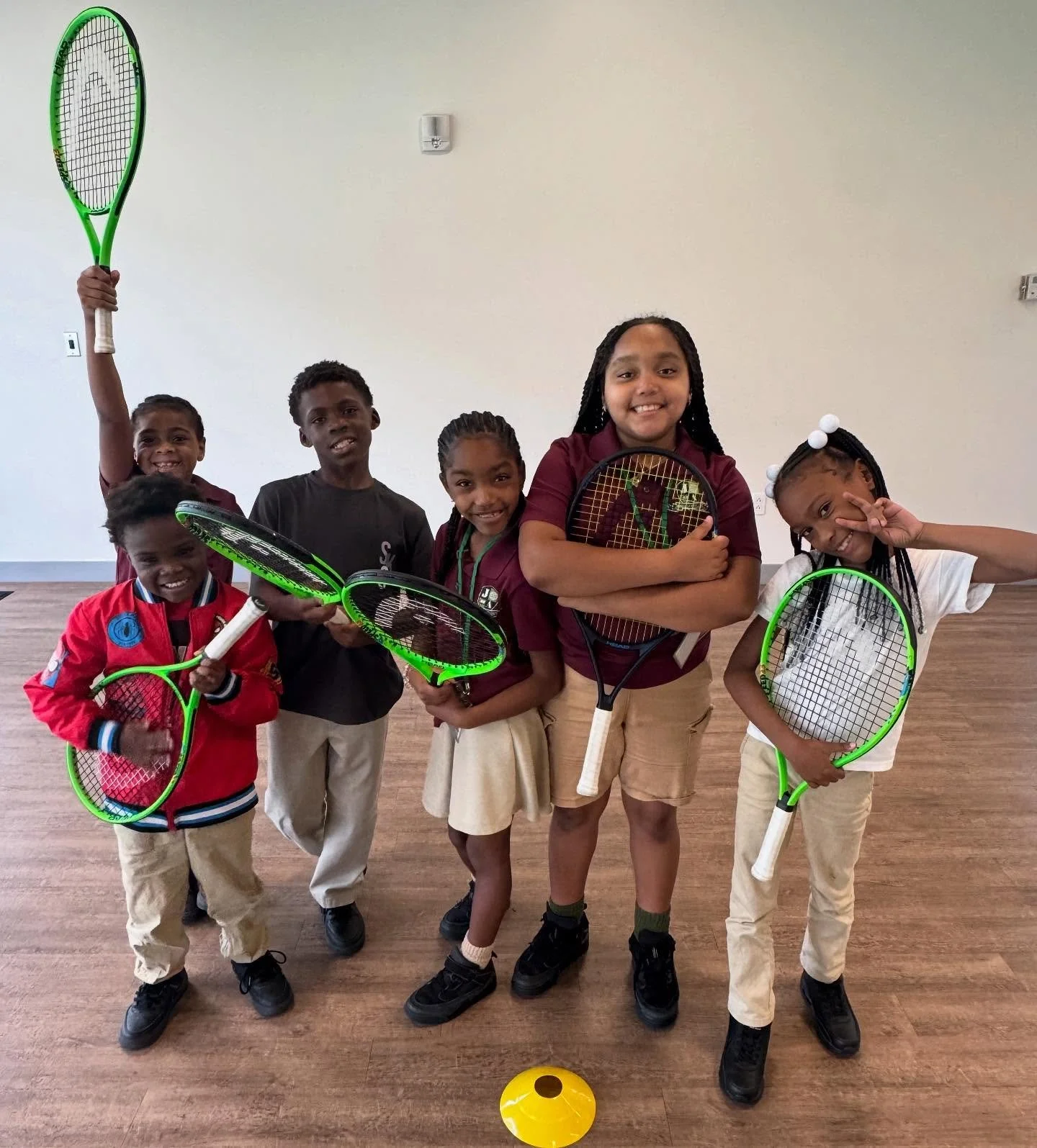 Raindrops outside, rallies inside! Nothing slows us down in Miami Gardens. 🎾☔️🌴