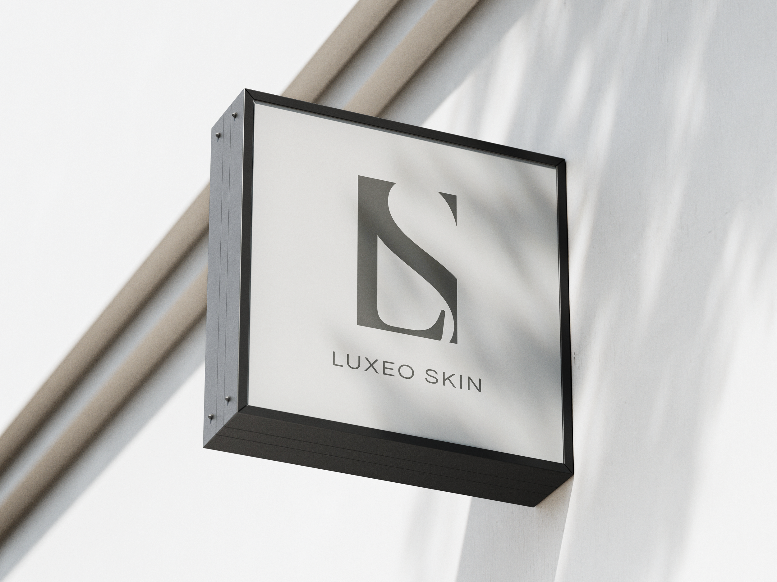 Luxeo Skin_Sign Mockup.png