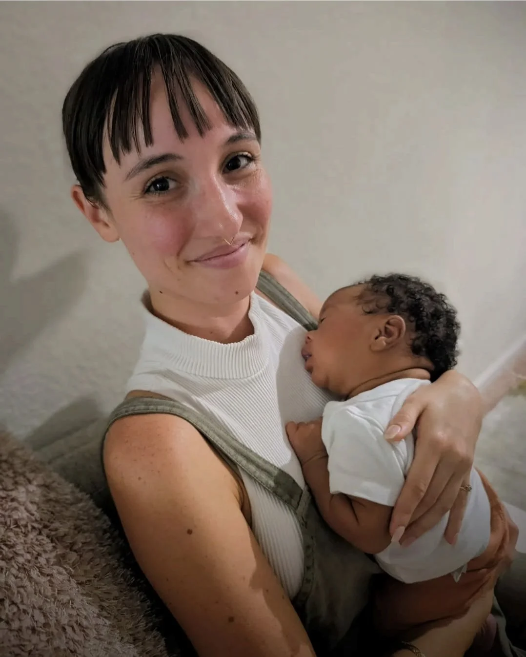 Birth Doula with baby in kansas city
