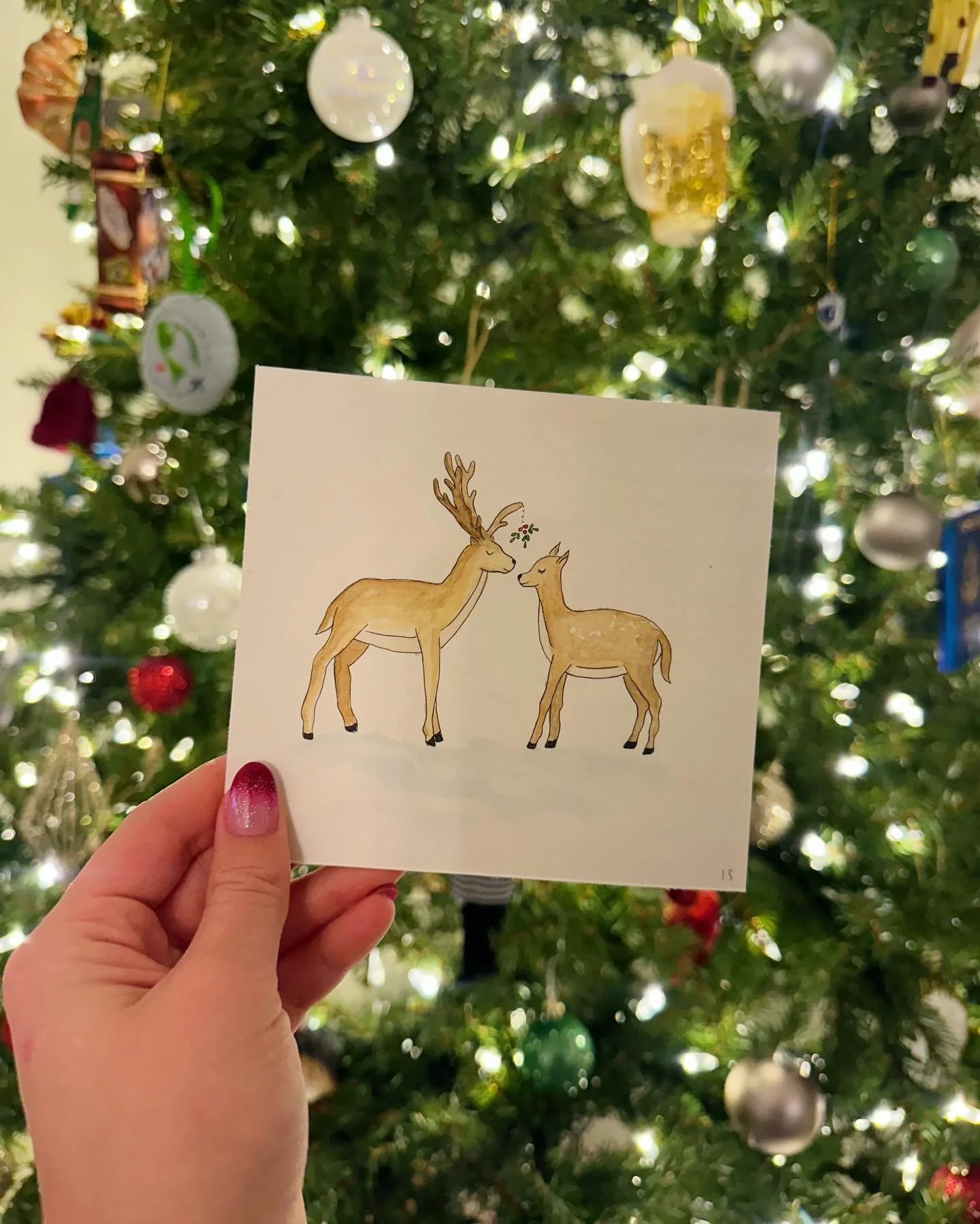 'tis the season✨🤍

#art #illustration #watercolor #micron #customprint #greetingcard #illustrationsbyizz #localartist
