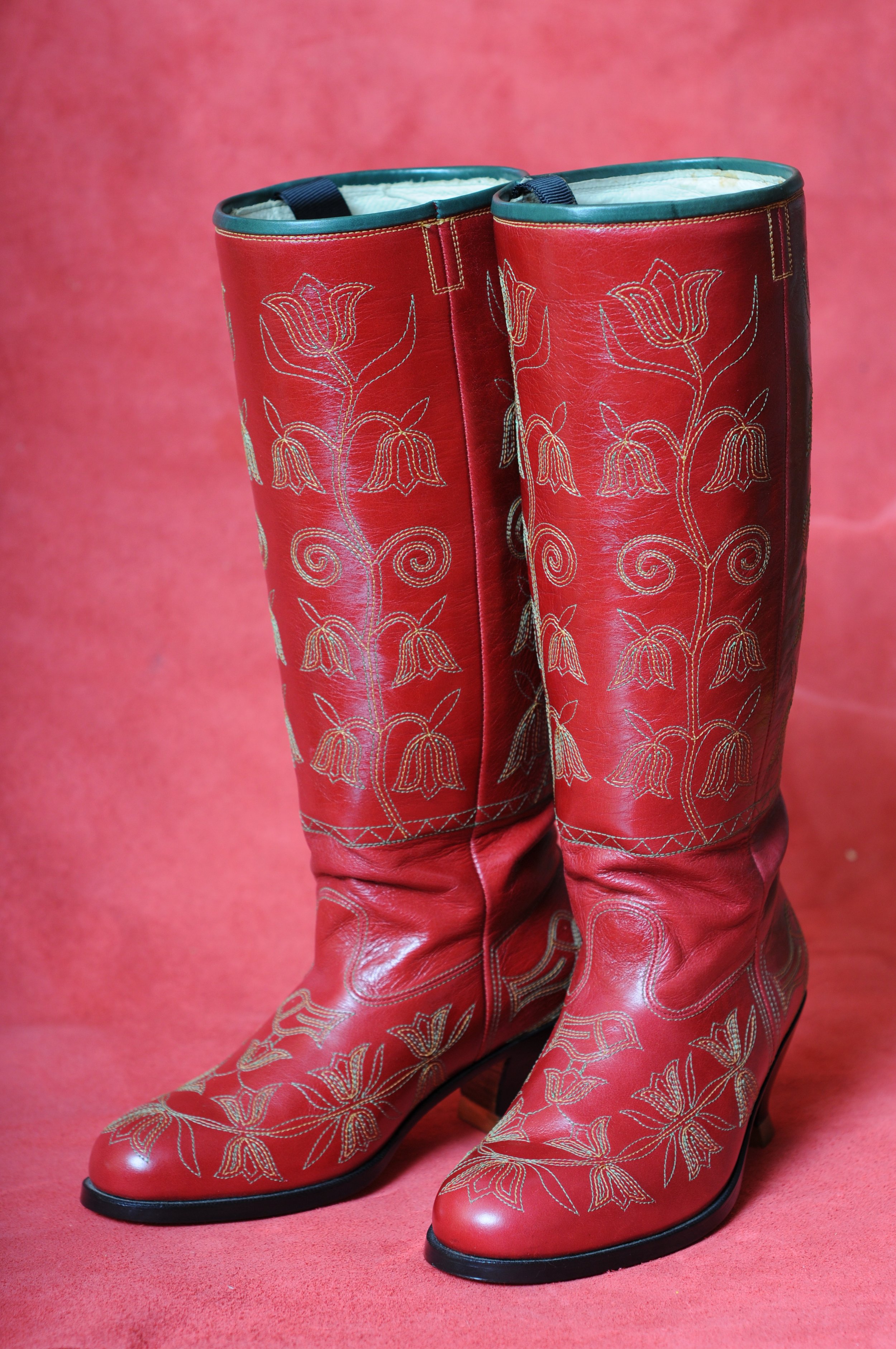 Attila- Hungarian Womens Boots.JPG