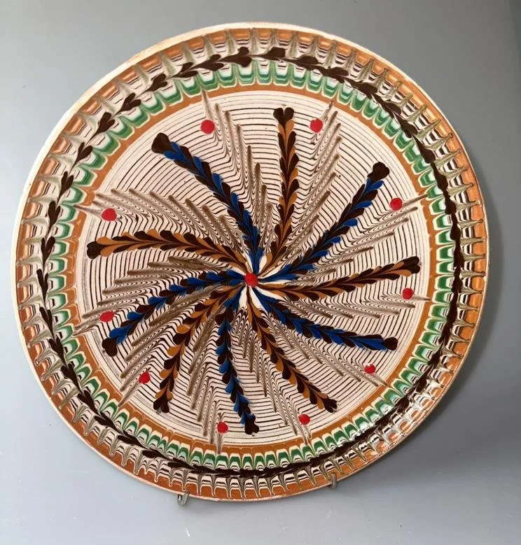 Maria Stefanescu- Spokes Design On Plate.jpeg