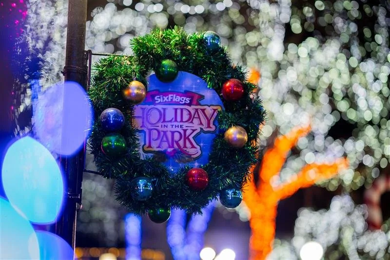 Six Flags Over Texas Celebrates 40th Anniversary of Holiday in the Park Starting Nov. 23
