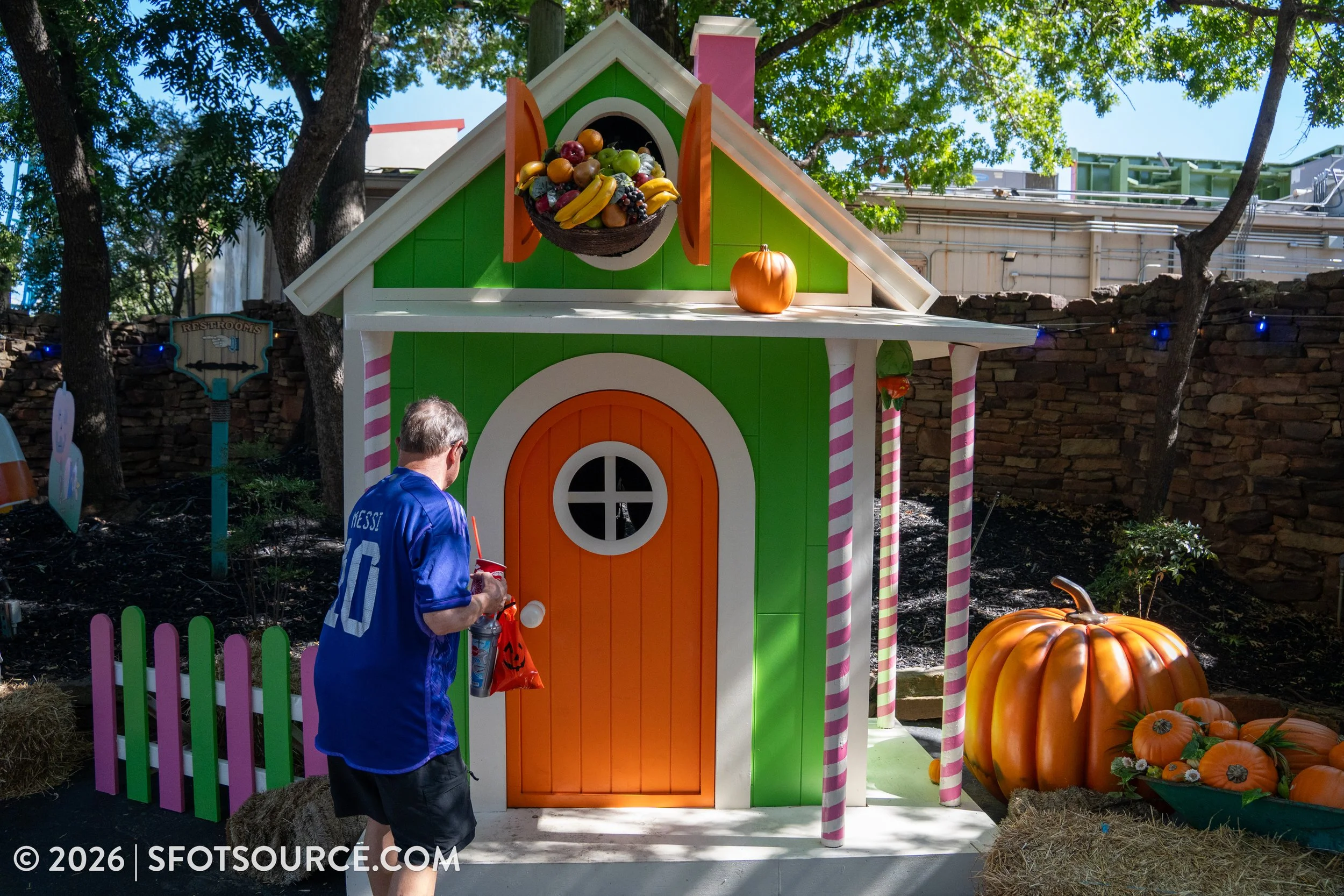 Tricks and Treats 2026, Six Flags Over Texas Event
