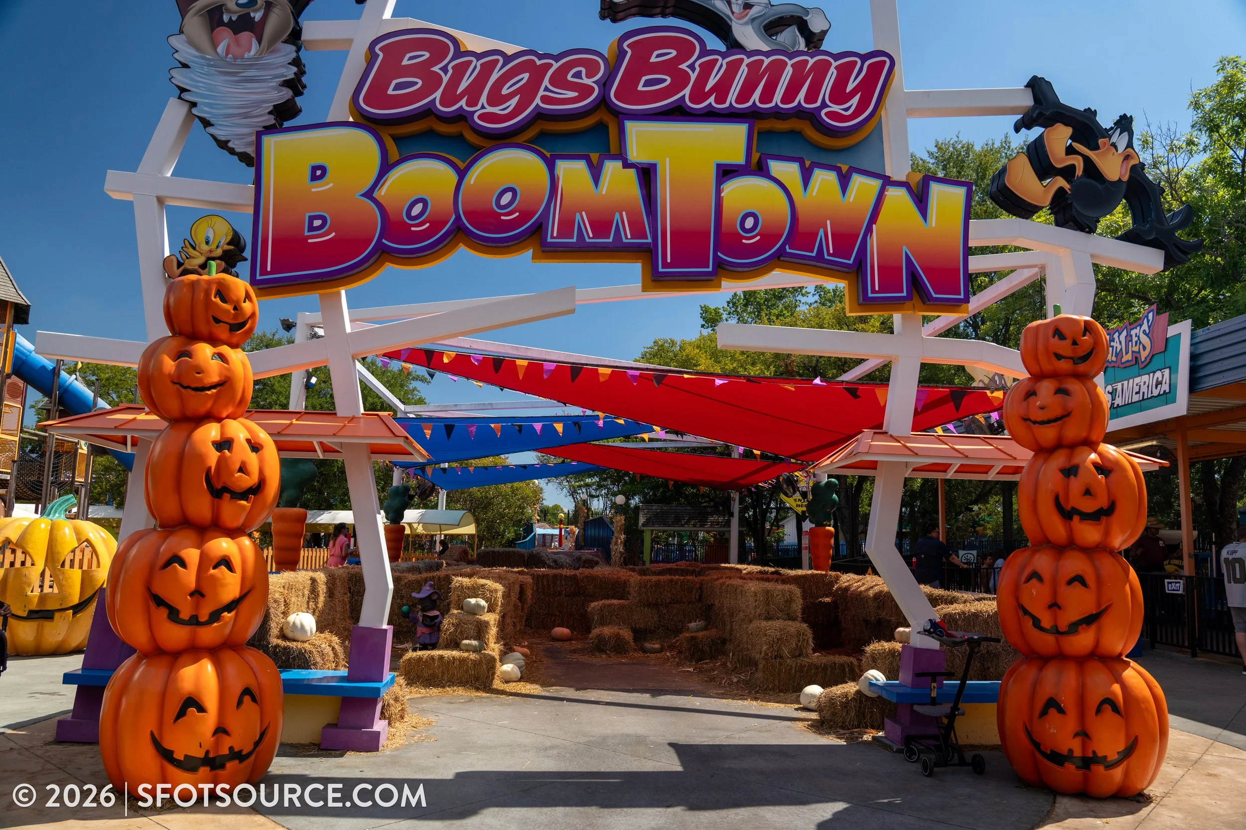 Tricks and Treats 2026, Six Flags Over Texas Event