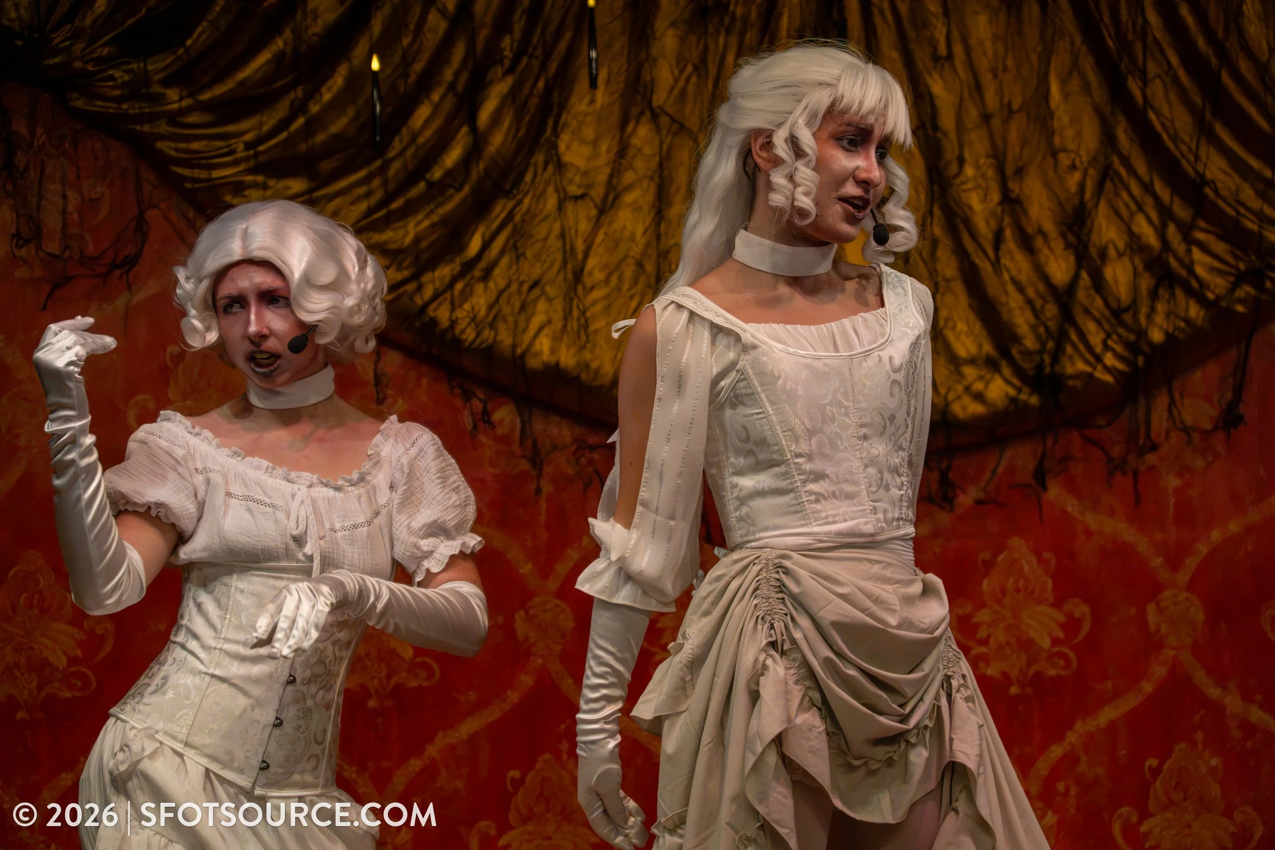 Spectral Sisters Six Flags Over Texas Entertainment