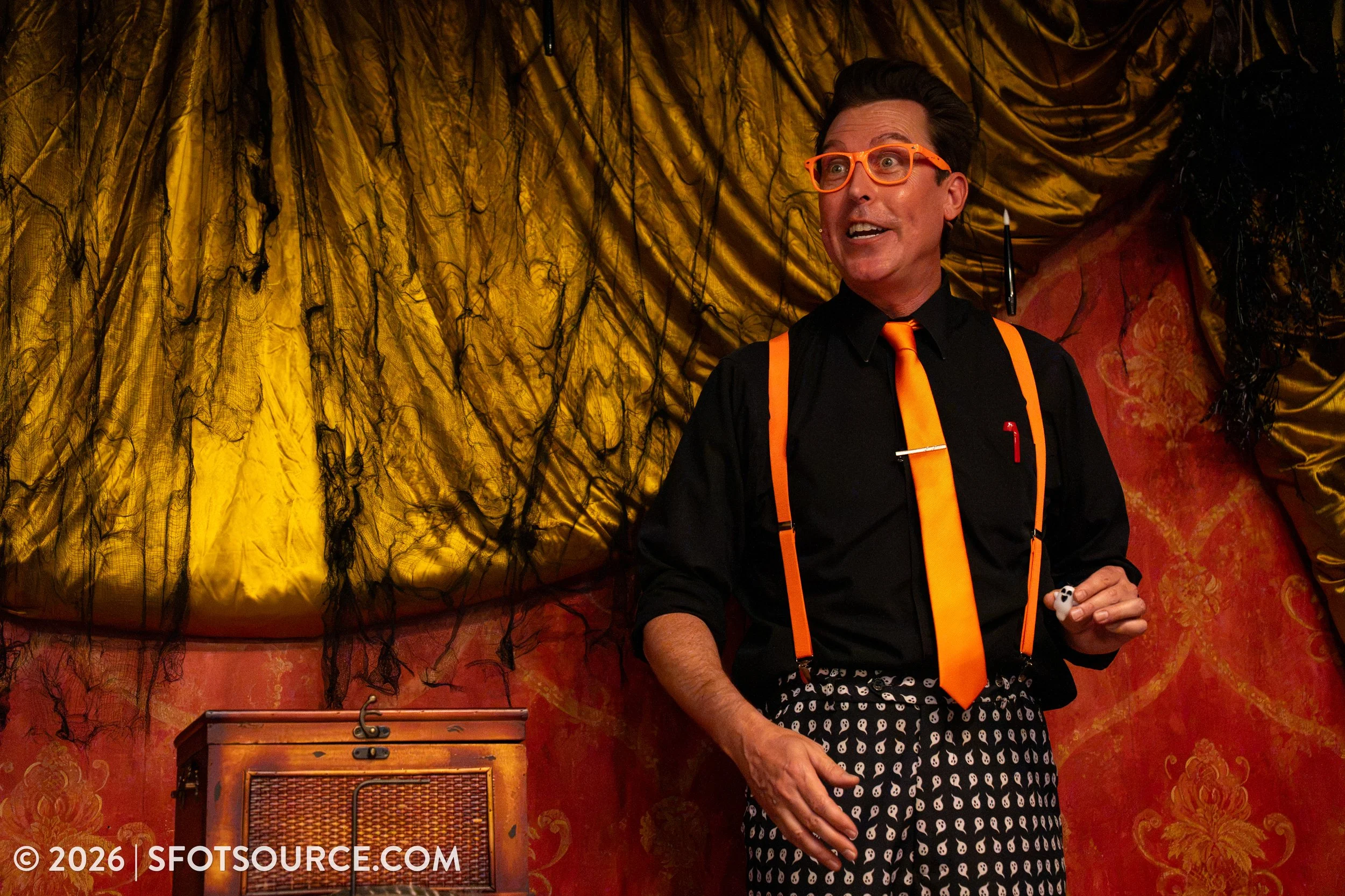Mike Williams Magic Six Flags Over Texas Entertainment
