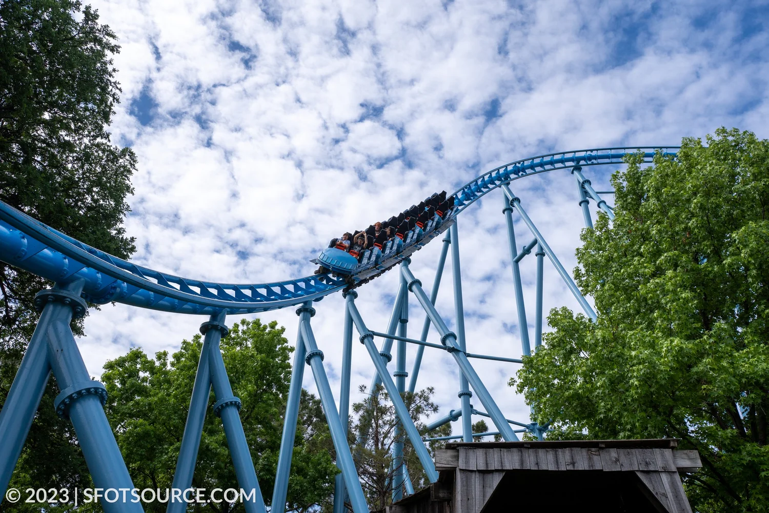 Mr. Freeze Roller Coaster | Six Flags Over Texas