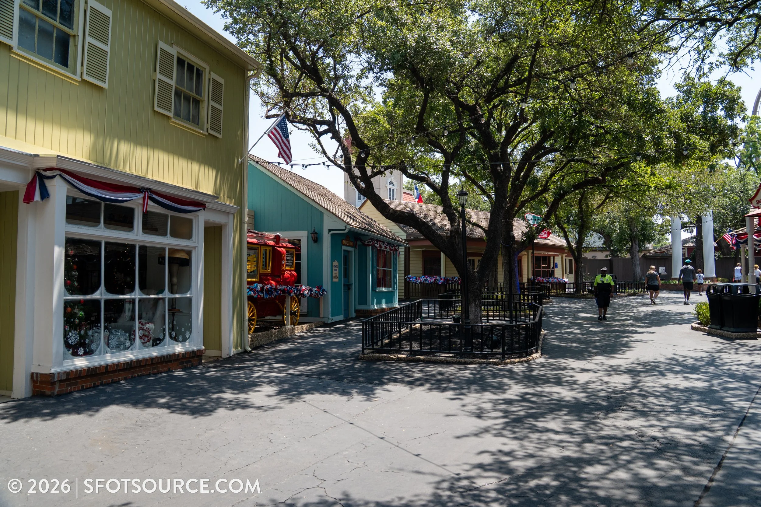 Old South and France, Six Flags Over Texas Park Area