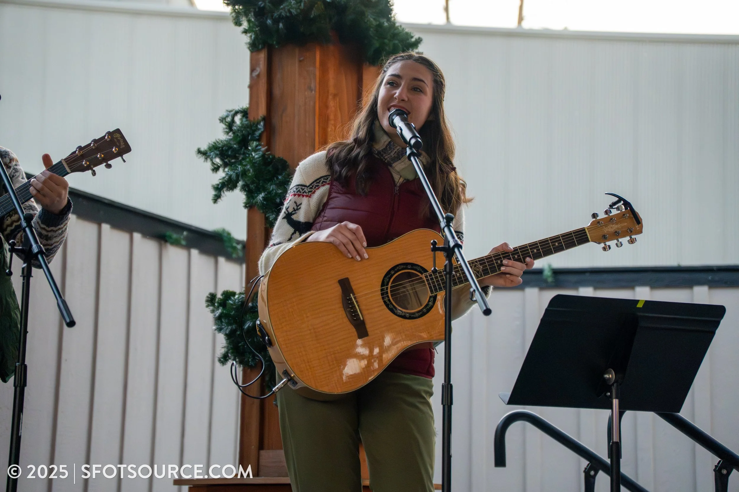 Yule Logs Six Flags Over Texas Entertainment