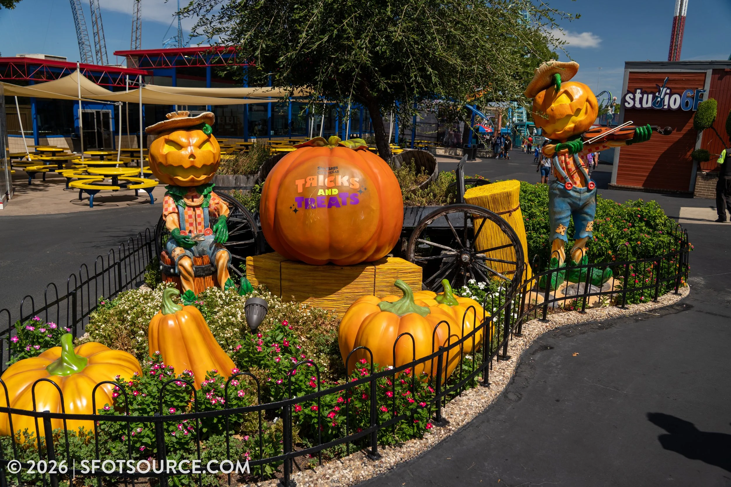 Tricks and Treats 2026, Six Flags Over Texas Event
