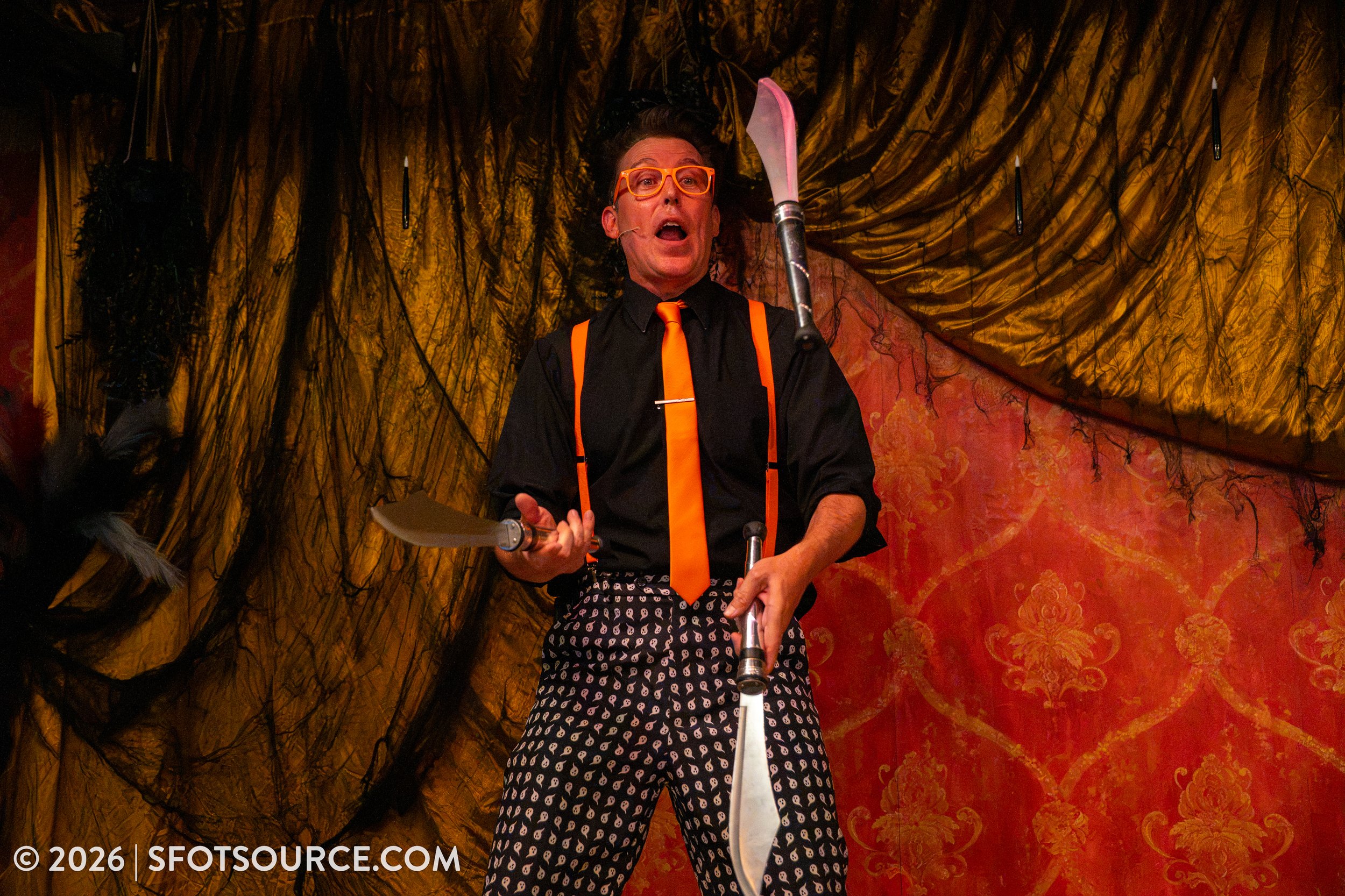 Mike Williams Magic Six Flags Over Texas Entertainment