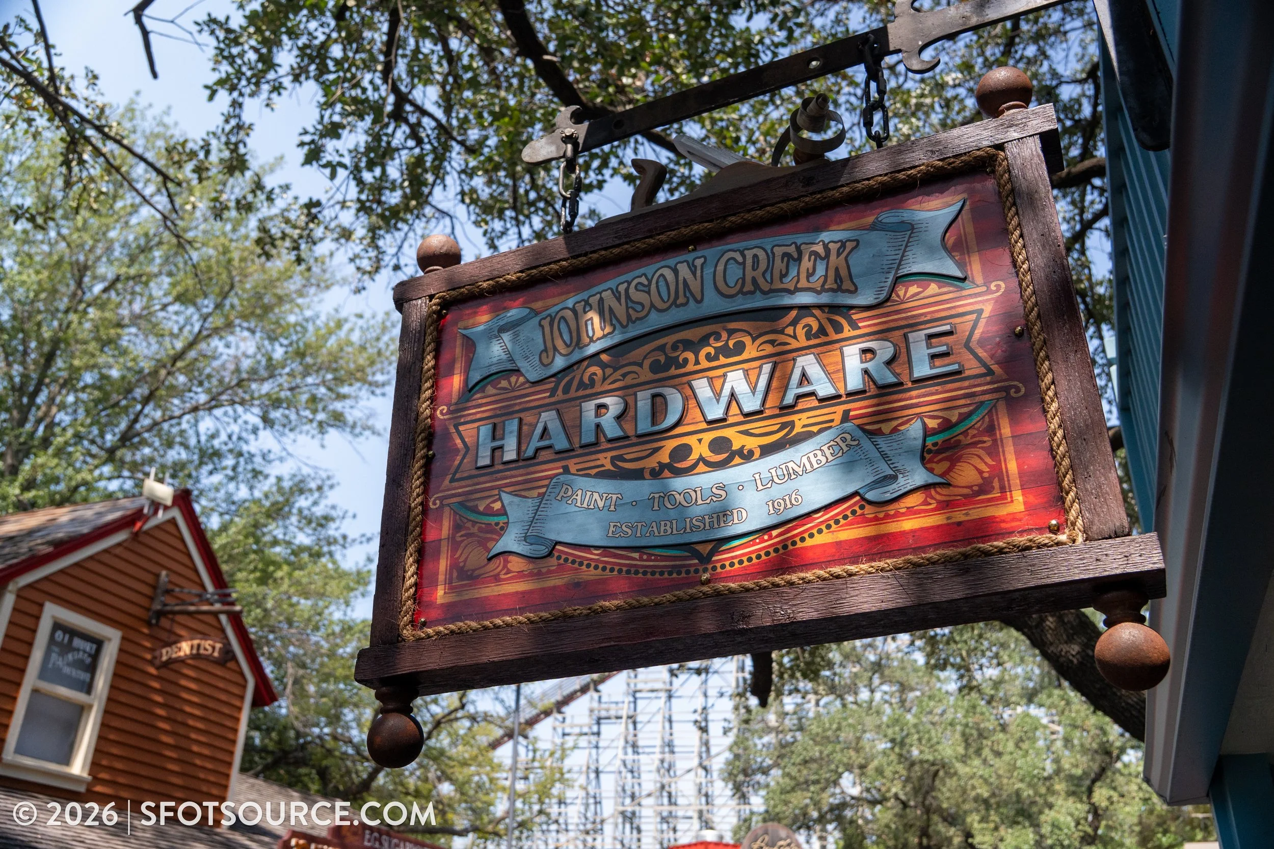 Texas, Six Flags Over Texas Park Area