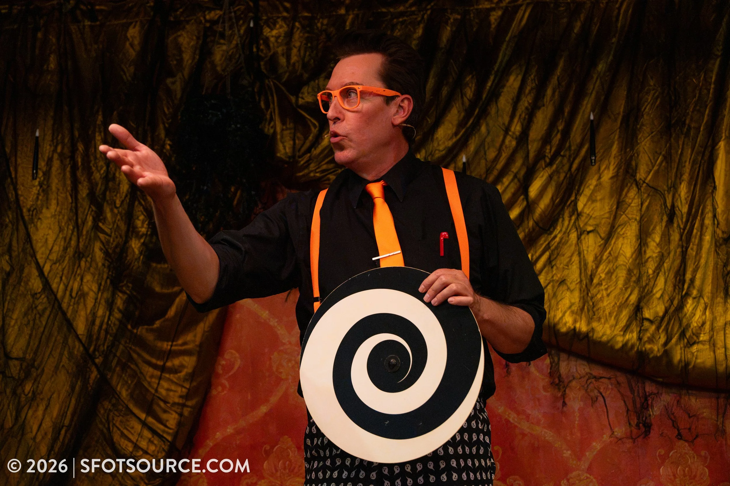 Mike Williams Magic Six Flags Over Texas Entertainment