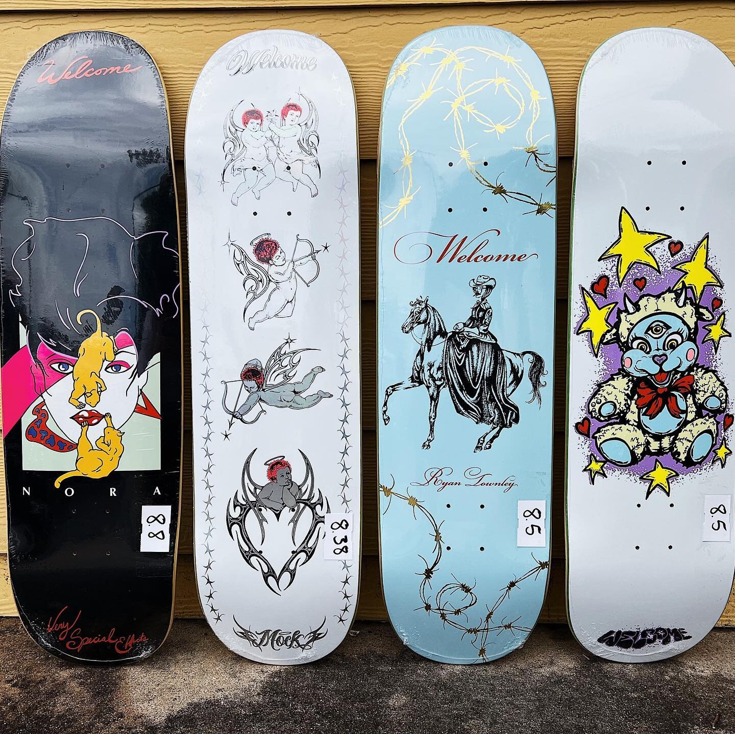 Newest from Welcome Skateboards just hit the shop! ✨

Stop by and check &lsquo;em out! ⛓️🖤
.
.
.
#welcomeskateboards #welcomeskateboarding #welcomedecks #benjaminssurfnskate #corpuschristi #cctx #costalbend #southtexas #shopsmall #shoplocal #shopcor