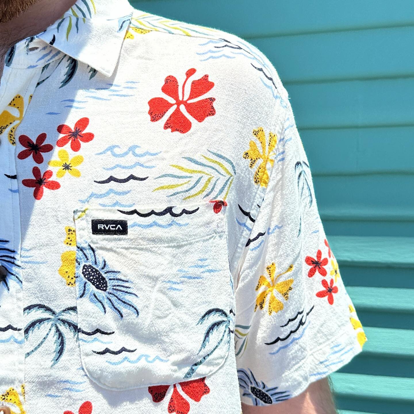 Benjamin&rsquo;s has you covered if you wanna look nice and stay cool this summer!! Come check out our button ups from RVCA and lots of other brands! 👕☀️#benjamins #rvca #shoplocal #cctx #surf #sk8 #surf #surfshop #fyp #springootd #skateshop #smallb