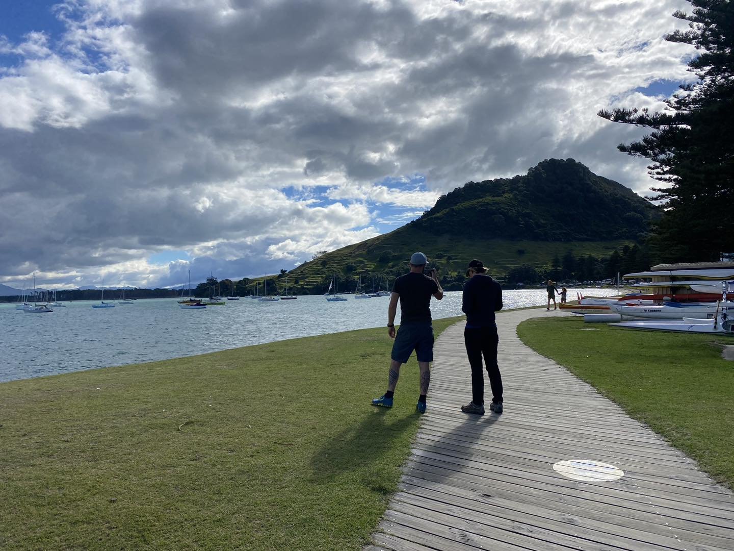 Absolute pleasure to show our associates from Bournemouth University and Forestry England the stunning archaeology we have on our doorstep at the Bay of Plenty! #pāpāmoa #māuao and #moturiki never disappoint 🤩😍