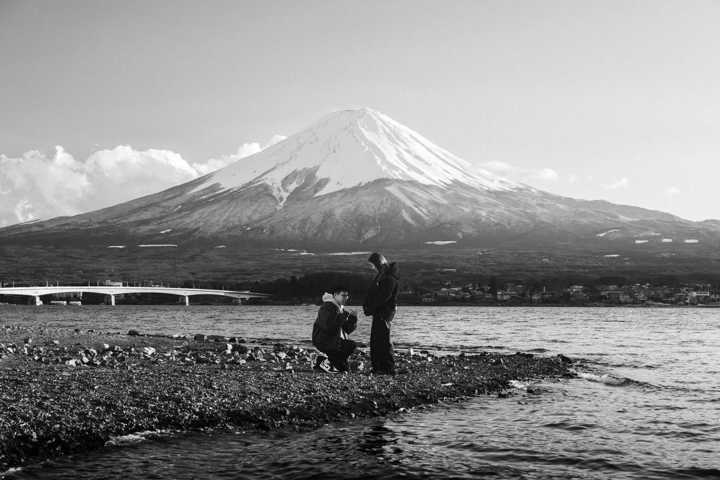 Another magical surprise proposal at Mount Fuji 🙏🗻

#mountfujiphotoshoot #mountfujisurpriseproposal #mountfujiphotographer #mountfujiproposal #kawaguchikophotographer