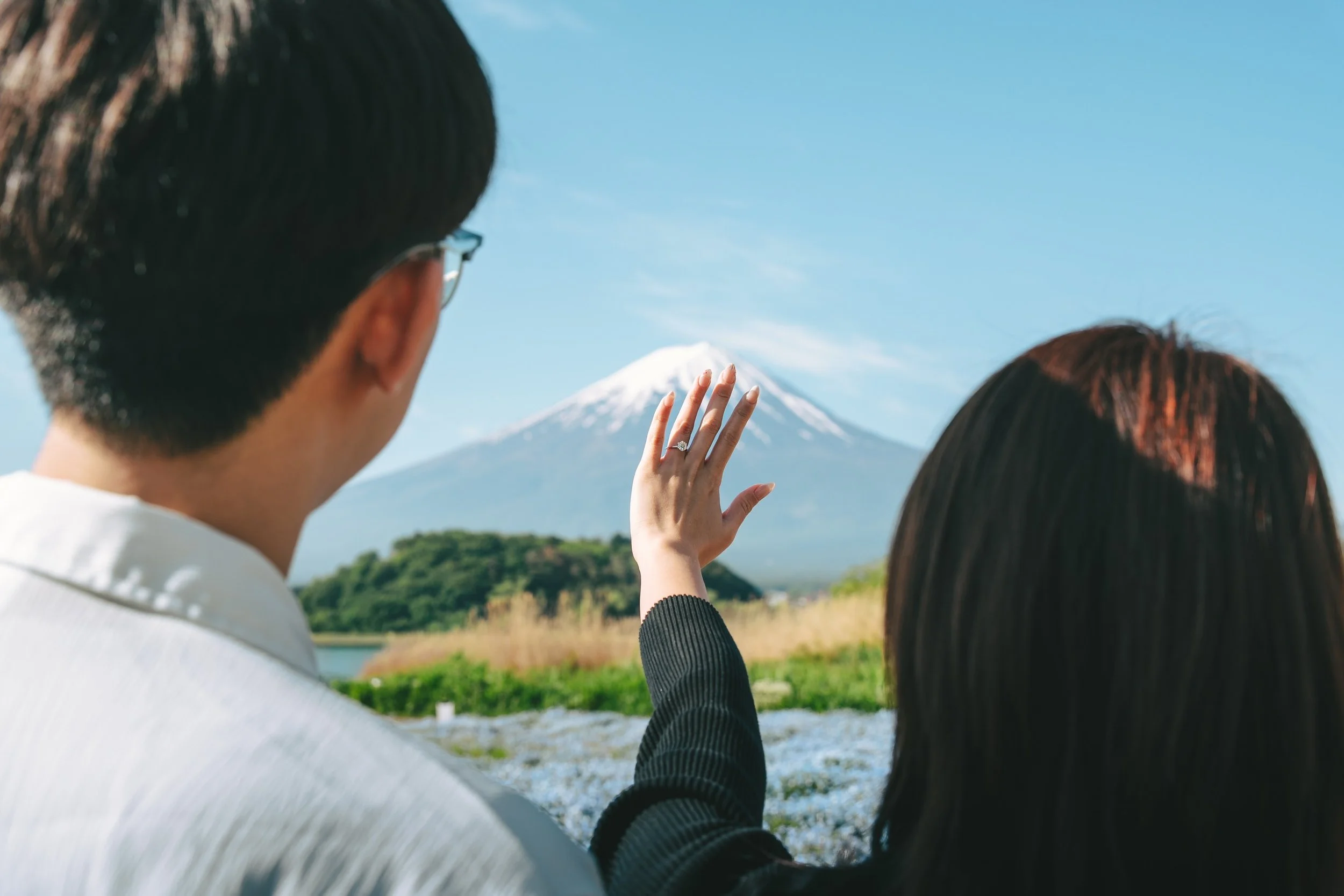 Mount Fuji + Nemophila = Perfect Proposal

#mountfujiphotoshoot #mountfujisurpriseproposal #mountfujiphotographer #mountfujiproposal #kawaguchikophotographer
