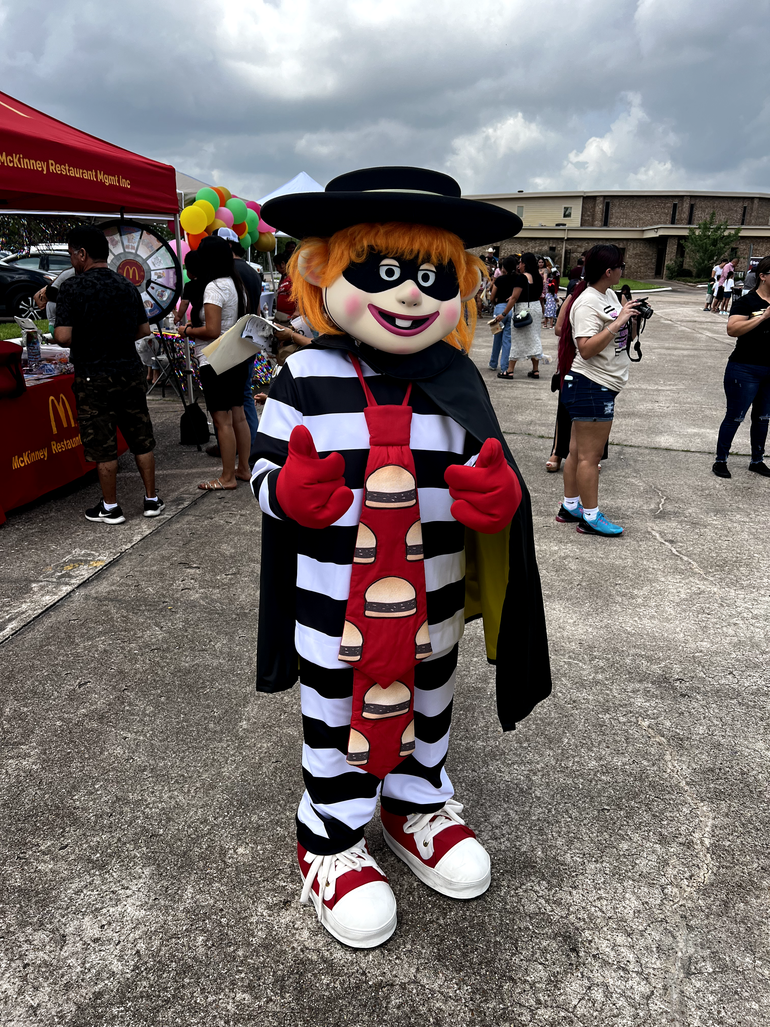 Pictures of McDonald's mascot The  Hamburgular 