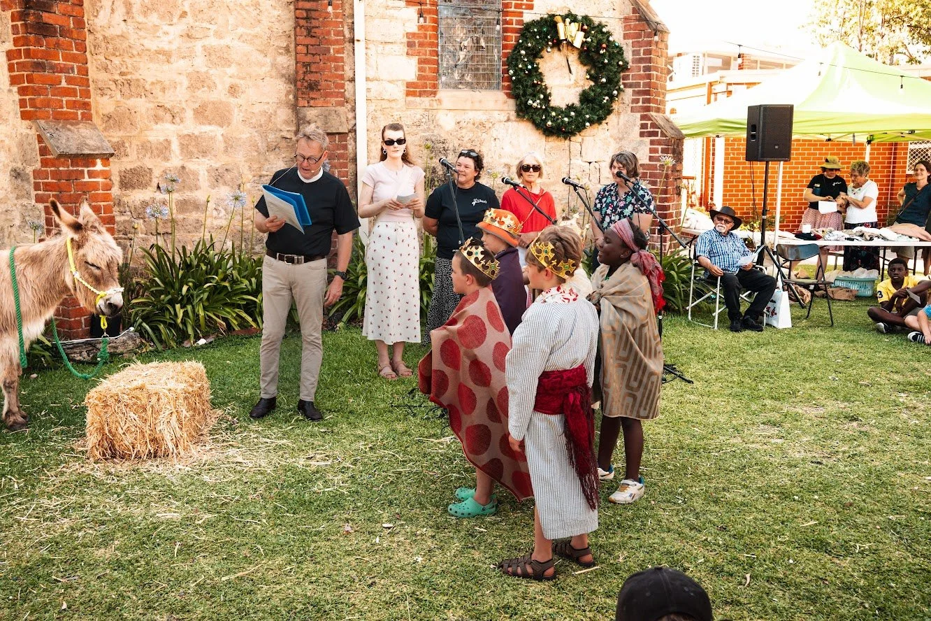 Community Christmas Carols & Nativity