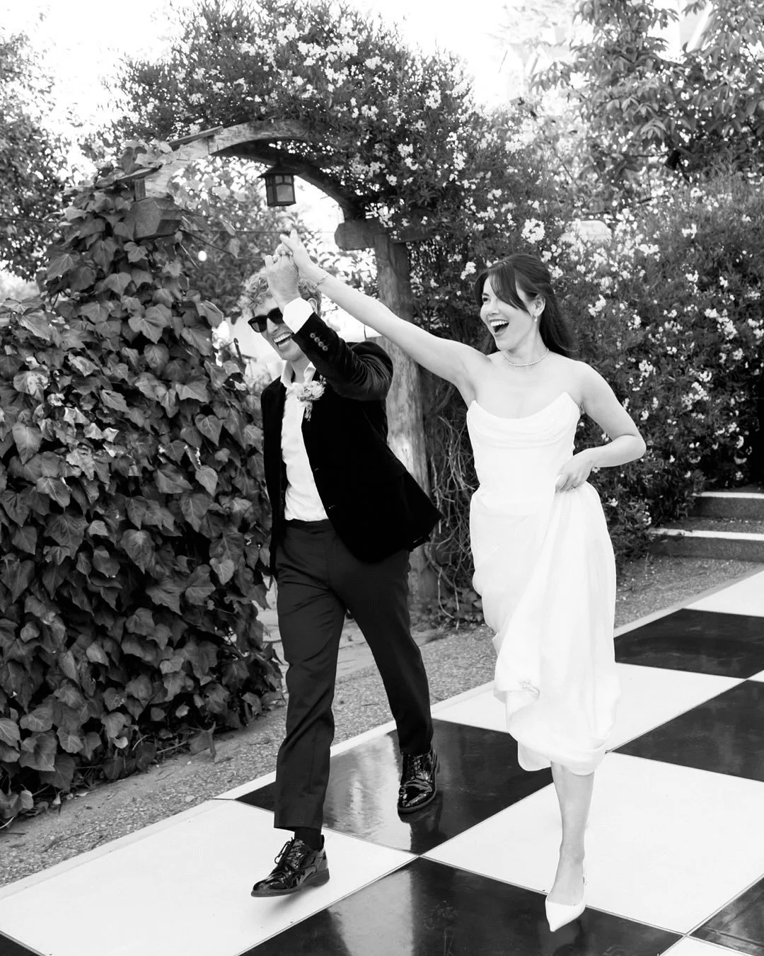 Adam + Freya, a love story in Point Reyes 💫

Shot on a mix of 35mm film + digital at the oh so dreamy @olemahouse, planned by the one and only @jennigrubbaevents

Planning, Design, Signage:&nbsp;@jennigrubbaevents
Venue, Bar:&nbsp;@olemahouse
Floral