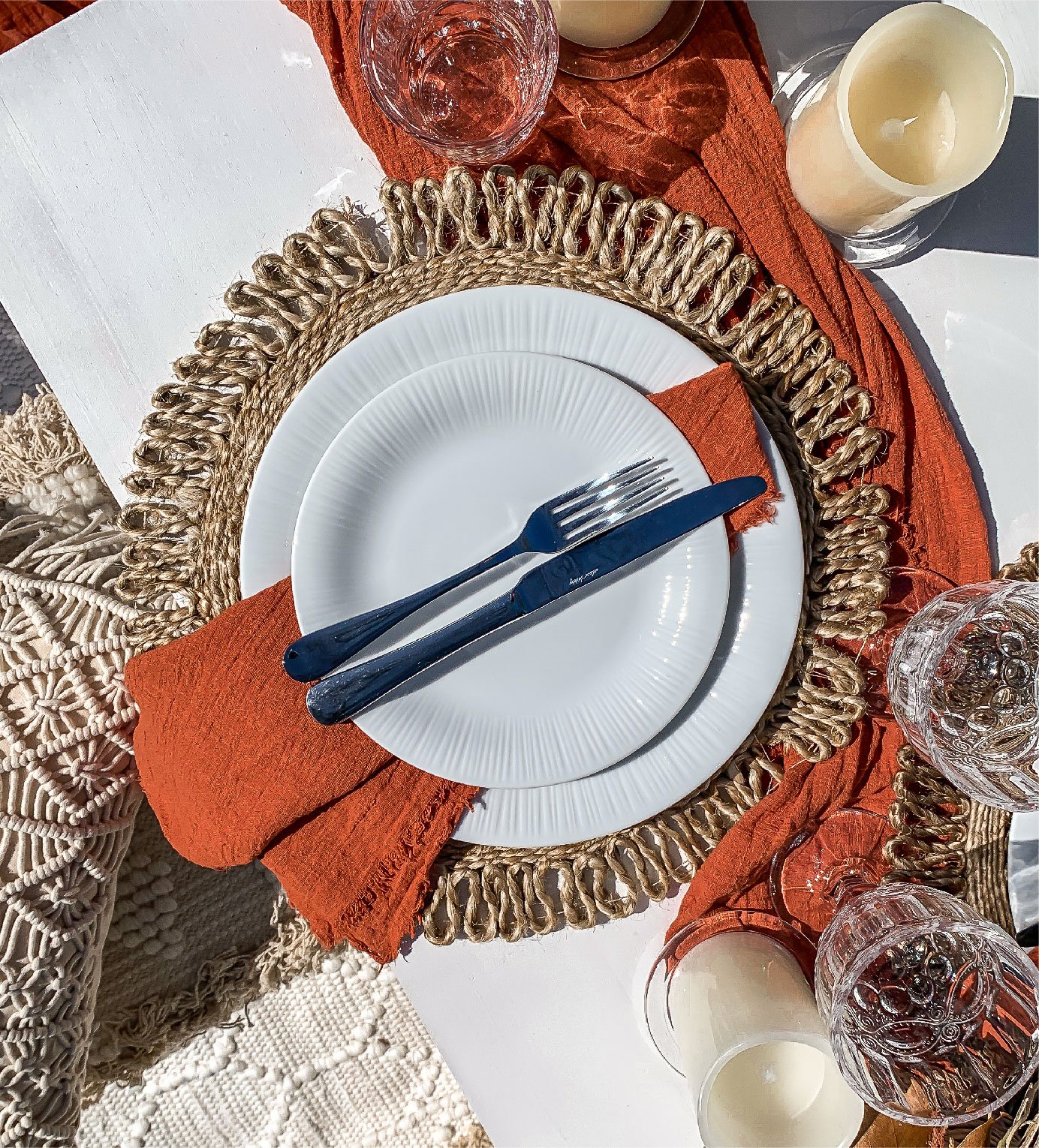 Flare Jute Placemat - Action.jpg
