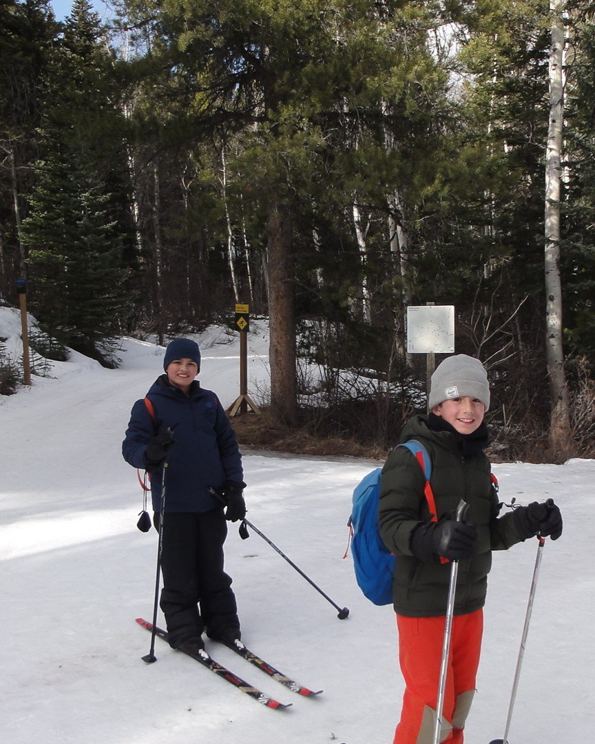 Our Class 4 students returned from an incredible overnight cross-country skiing trip! They spent their time mastering an effective stride and learning essential skills to stay balanced, including the proper technique of how to fall and get back up ag
