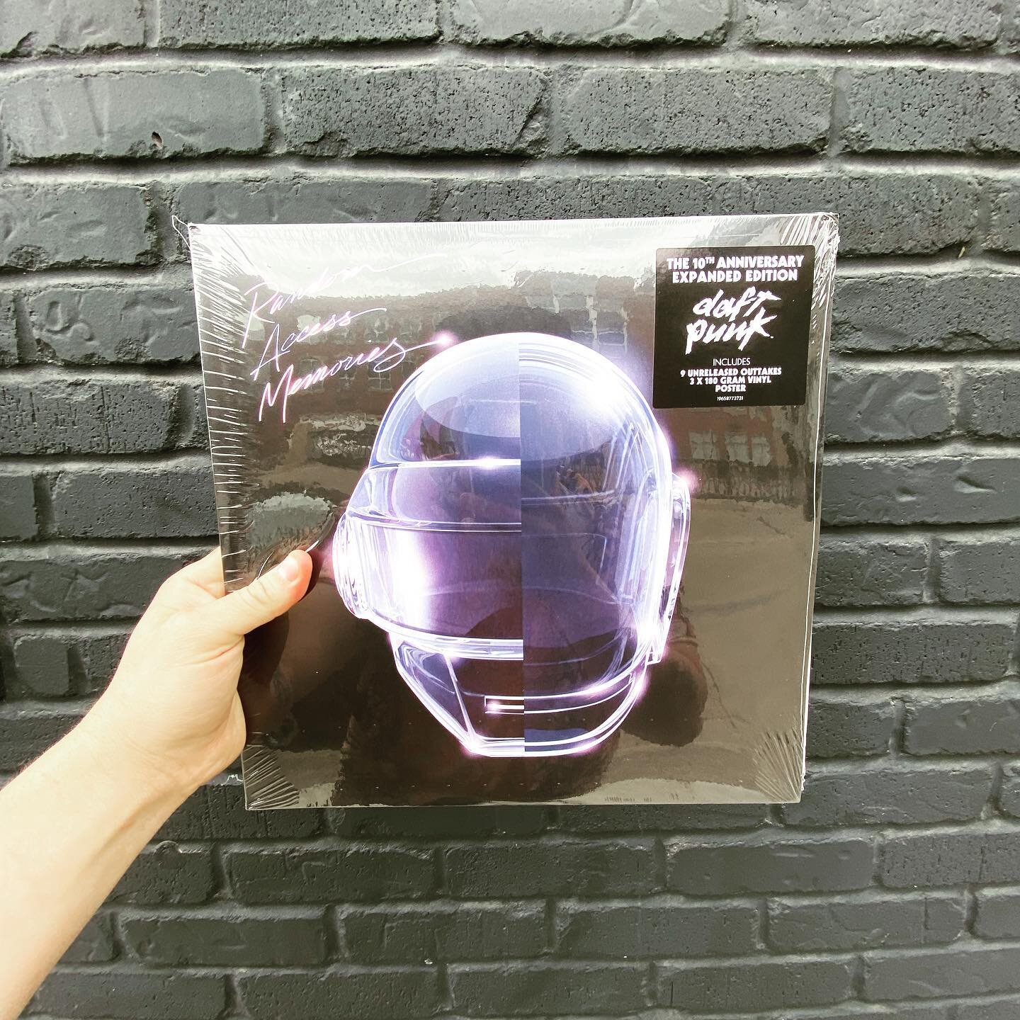 It&rsquo;s new release Friday! New stuff from Daft Punk, Sir Chloe, Tanlines, Alex Lahey, and Jessie Ware, plus dozens more on the shelves! 

Come do some crate digging, open all weekend 11-8!

#newrelease #indie #recordshop #vinyl #shoplocal #daftpu