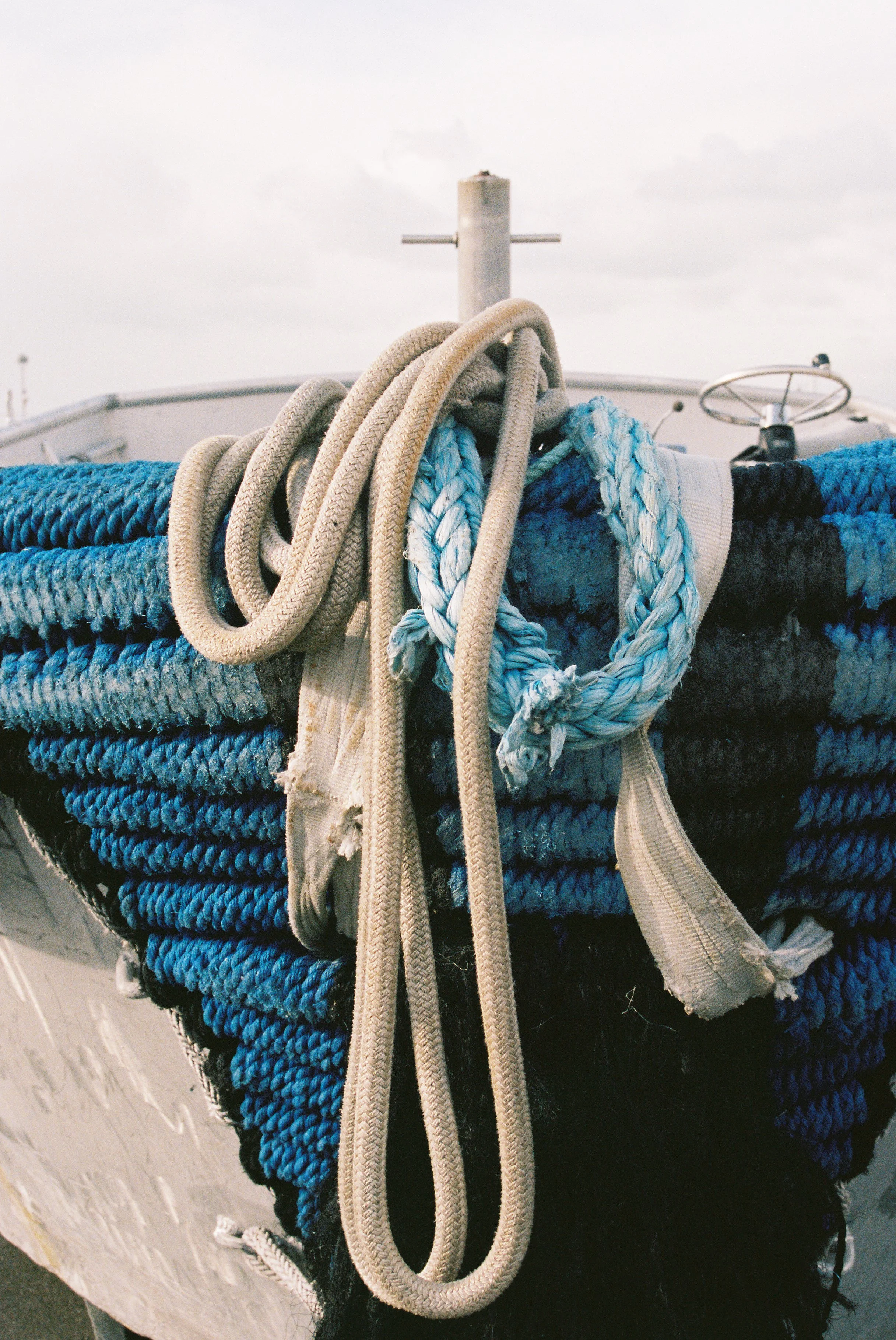 smallblueboat.jpg