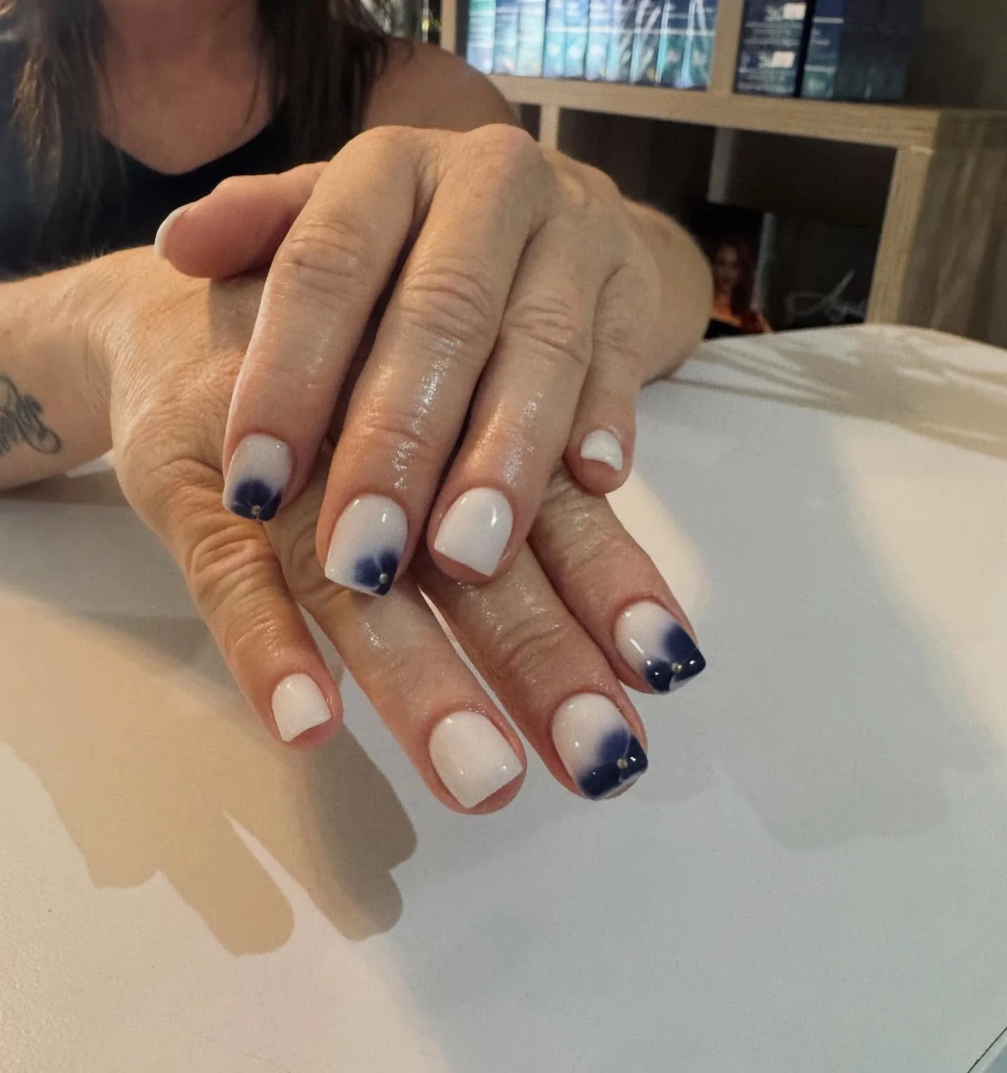 Acrylic overlay with floral detail🪻

Beautifully done by Thuli at @saint_eirene_salon 

#acrylicoverlay #floraldetails #milkeywhitenails #sainteirene #nailsalon