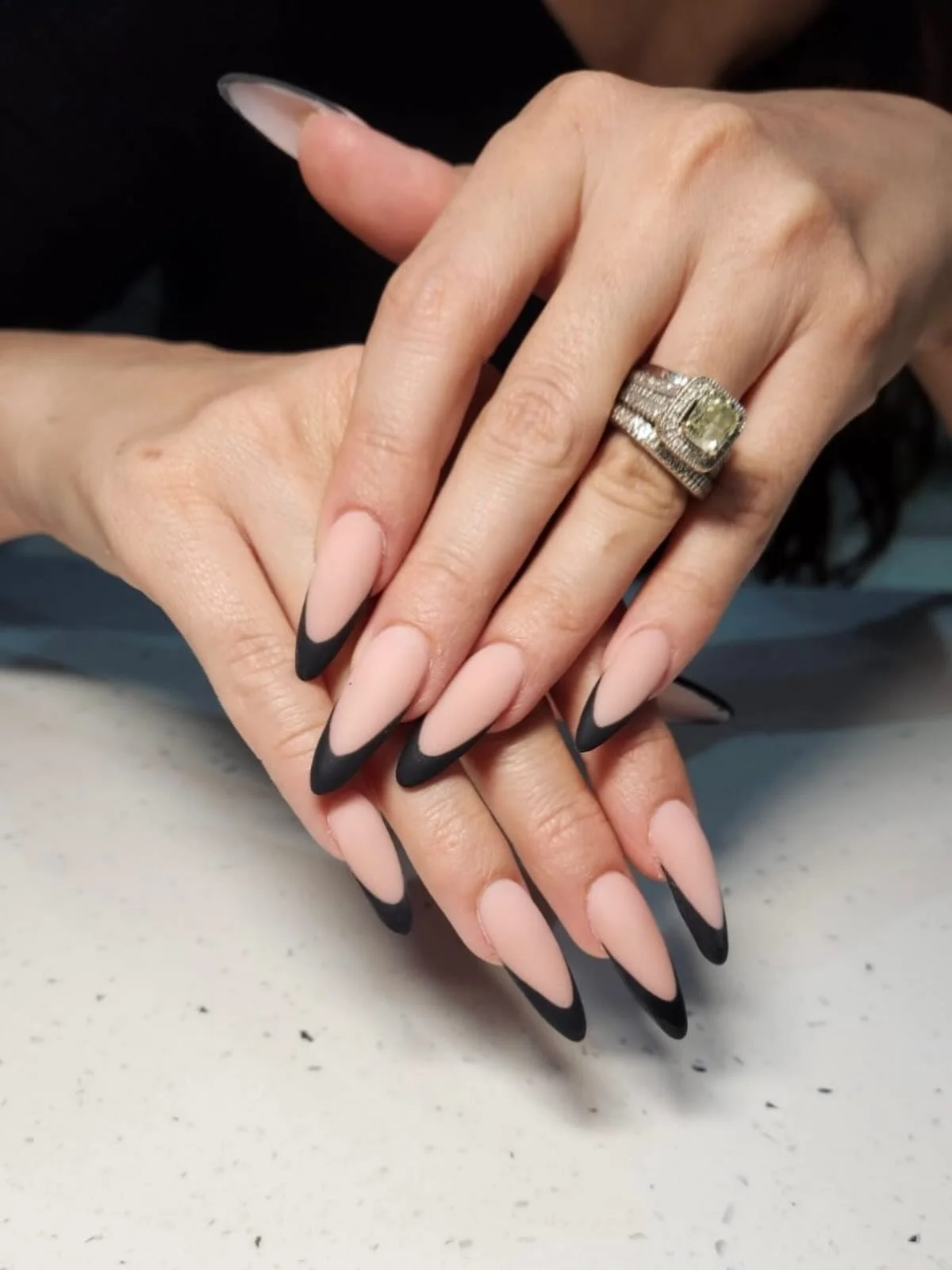 Ficky cooking up the best sets as usual 😮&zwj;💨🔥

Matt stiletto tips @saint_eirene_salon ☕️

#acrylicnails #acrylictips #stilettonails #blackfrenchnails #kemptonparknailsalon