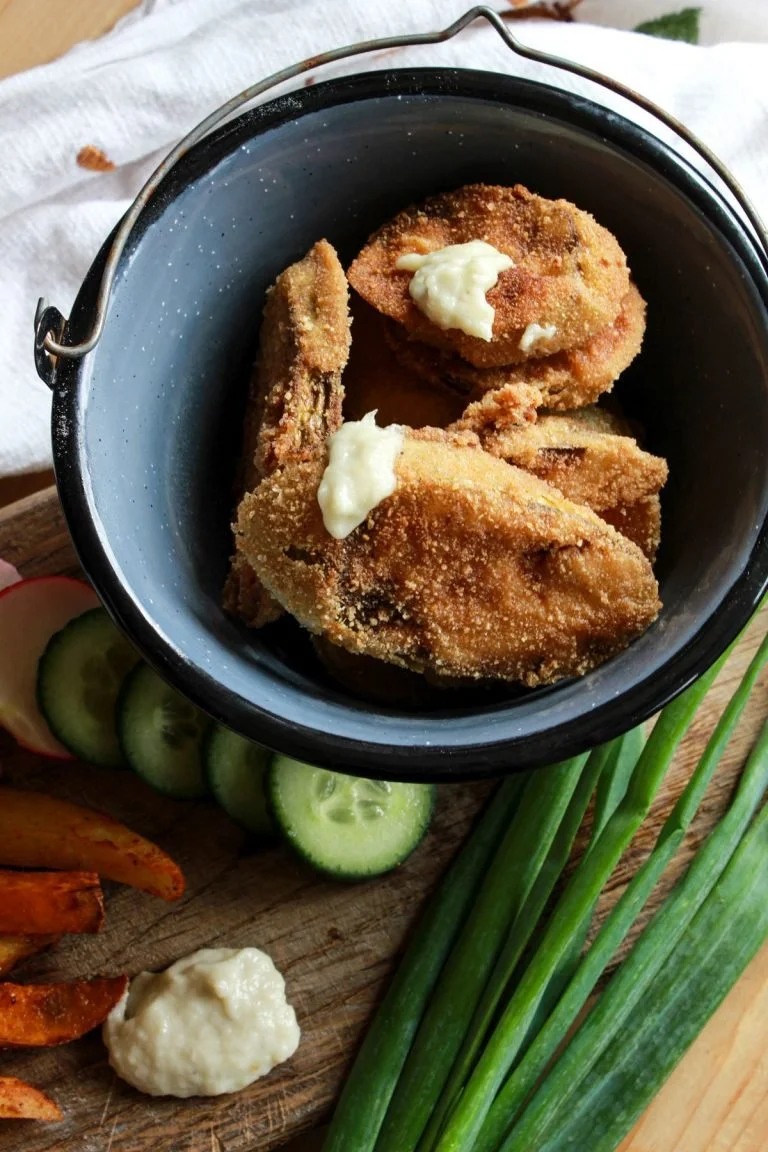 ZUCCHINI FRITTERS WITH GARLIC SAUCE