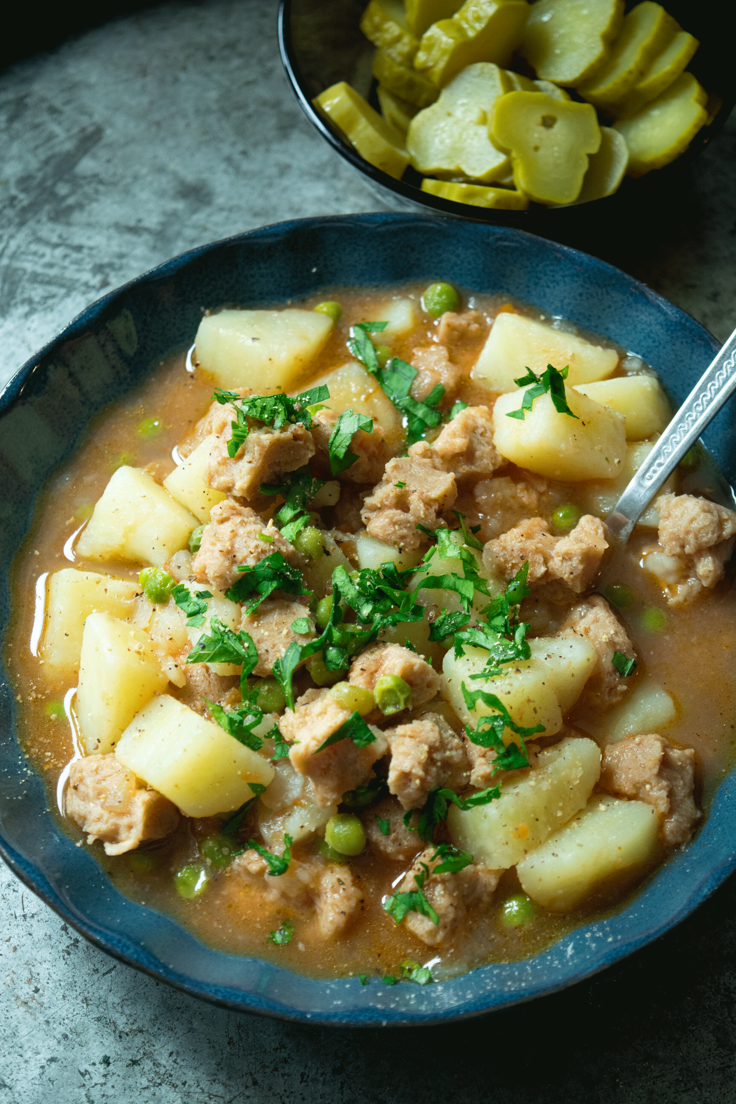 Tocăniță cu cartofi, soia și mazăre