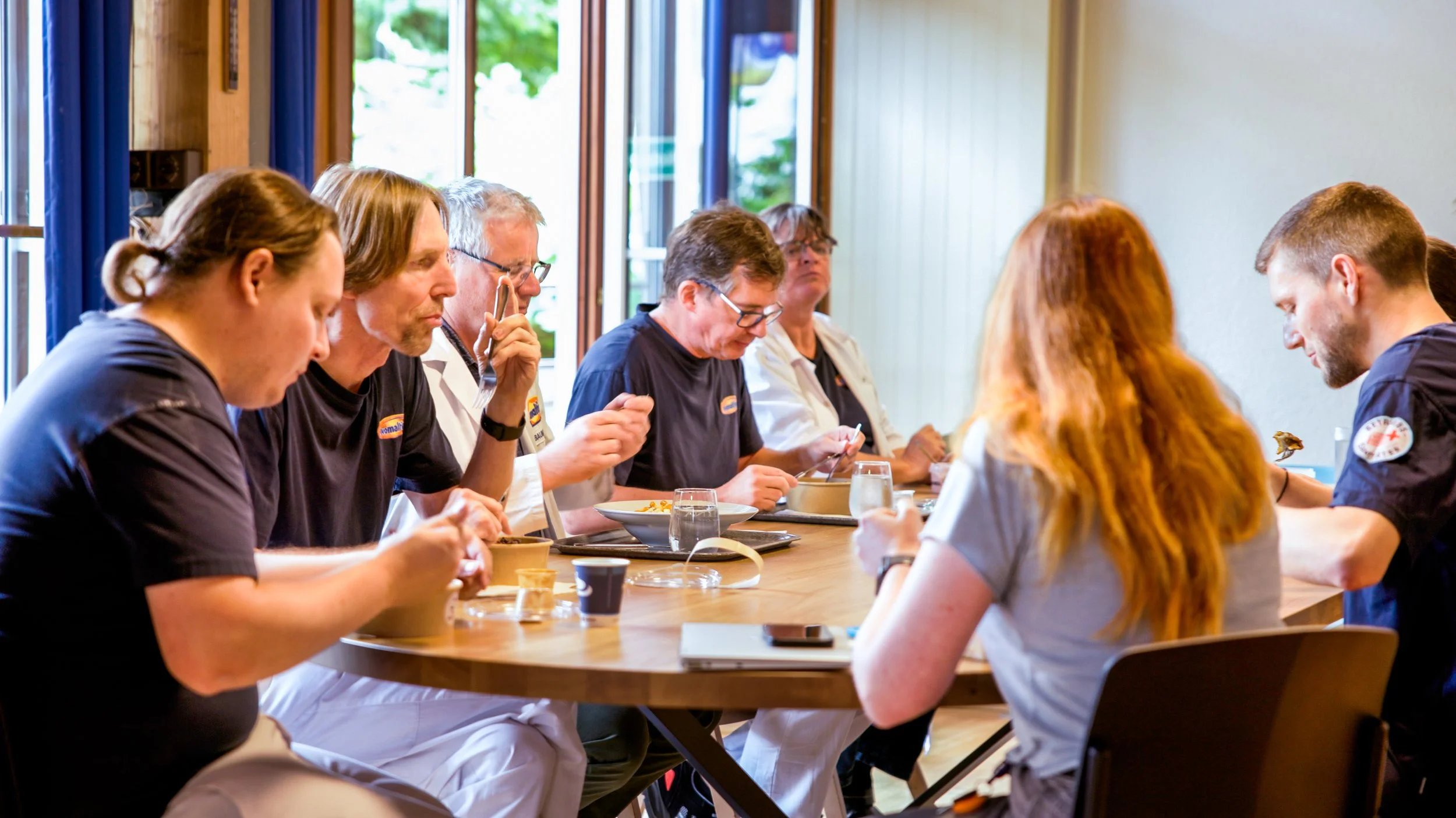 Wander Team enjoys FELFEL meals - healthy employee catering as an alternative to the canteen.
