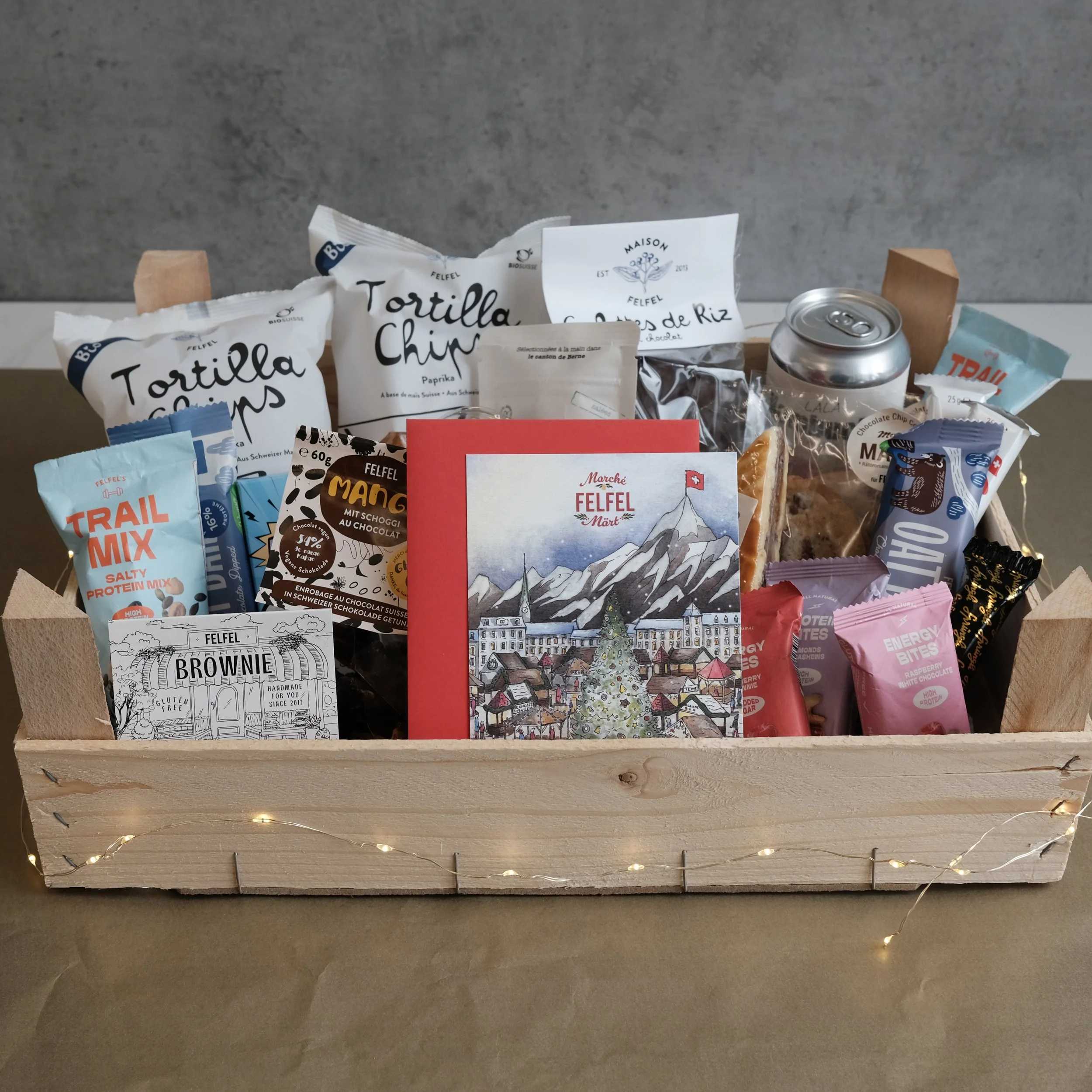 Grosse FELFEL Weihnachtsgeschenkbox mit vielseitiger Winterauswahl.