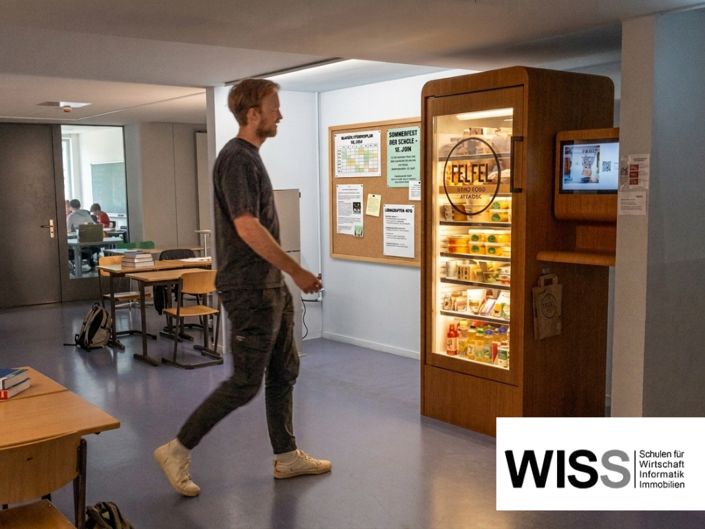 SCHULEN UND UNIVERSITÄTEN