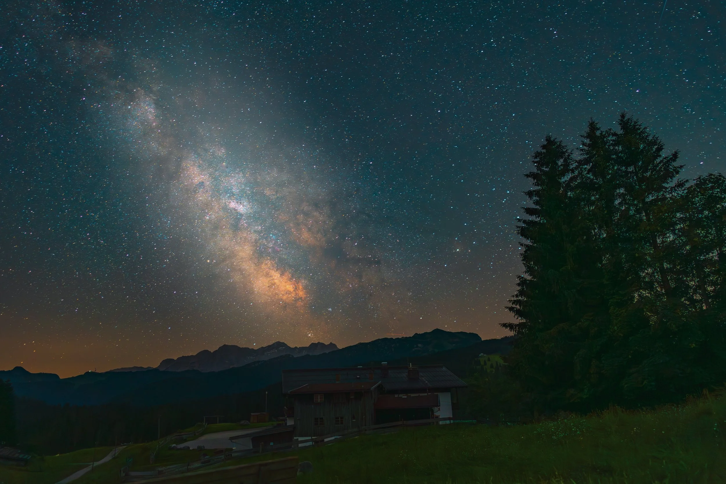 milky-way-9767930.jpg