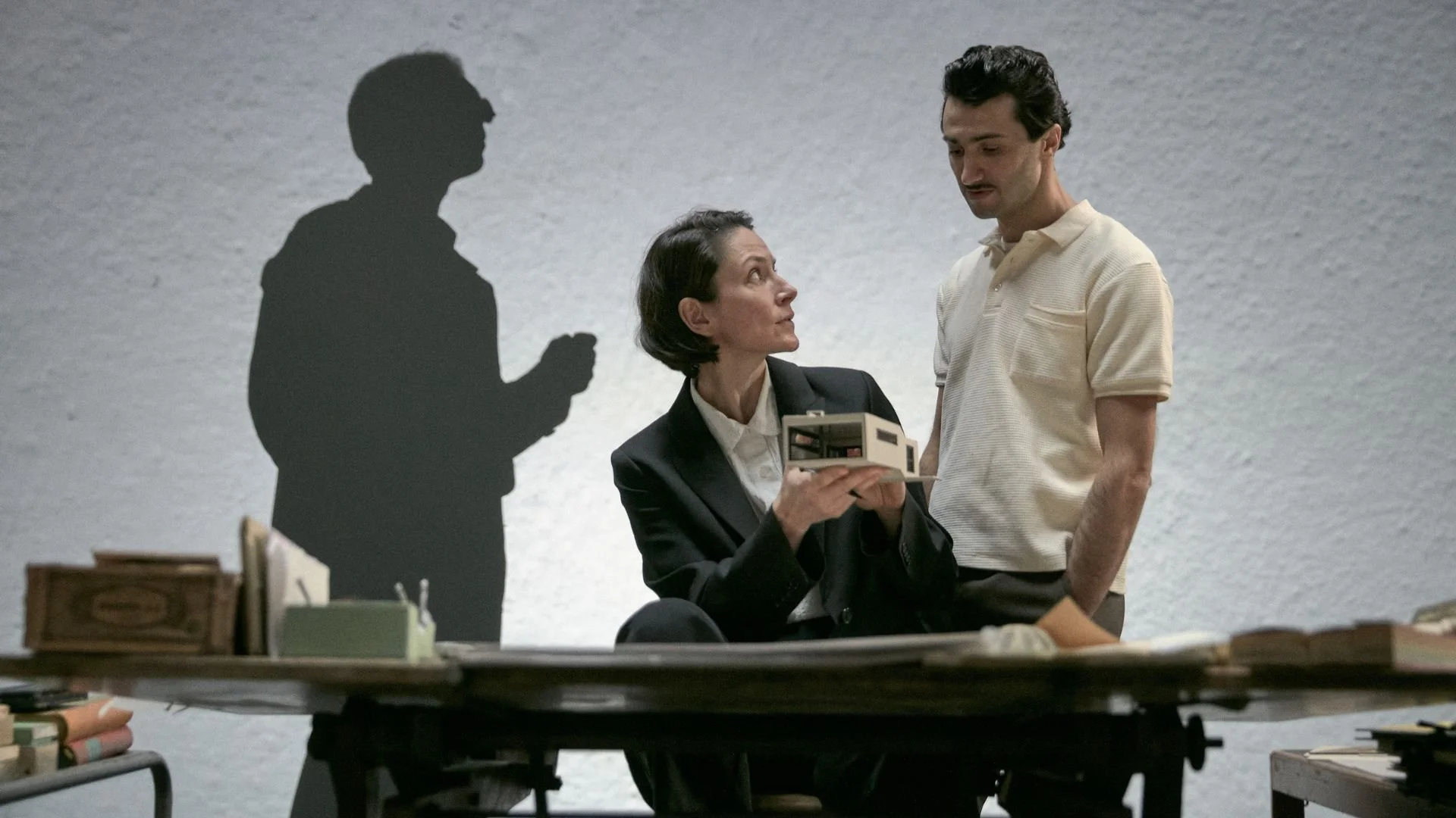 E.1027 EILEEN GRAY AND THE HOUSE BY THE SEA