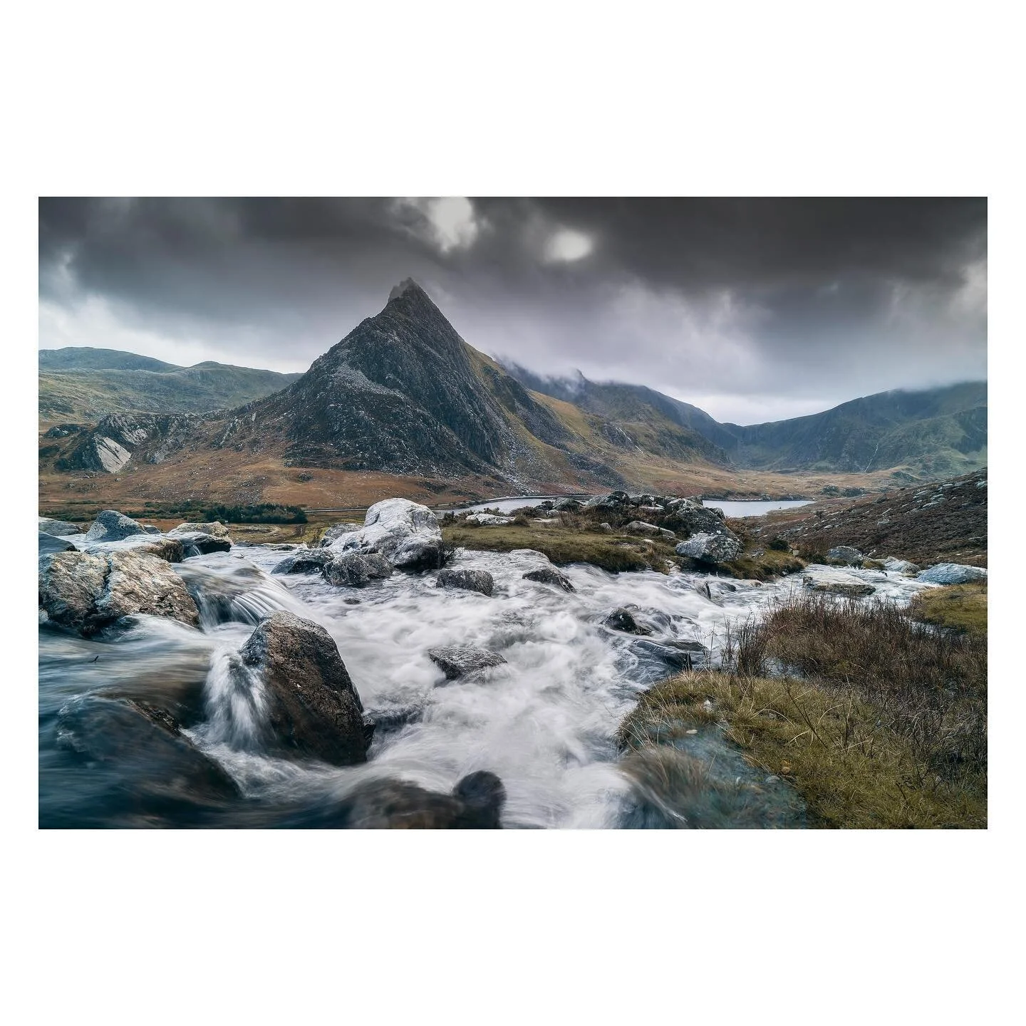 The walk up Y garn was called off, so got this shot instead 🏔