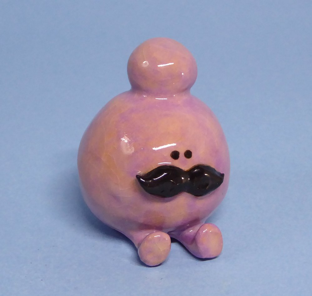 Eva_Munnich_ceramics_moustache_4.jpg