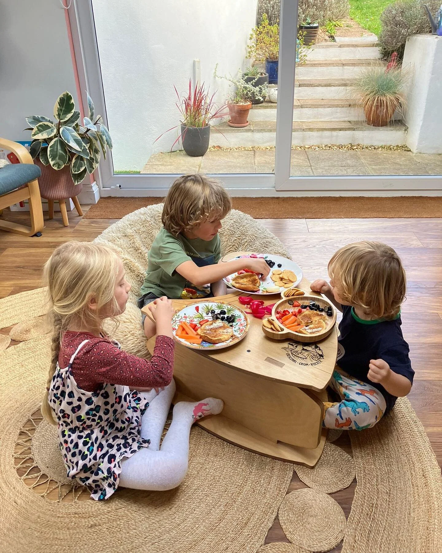 Did you know your Original Grom Rocker can be used as a table?! These little groms are loving it 🥪🍎

#OGR #snacktime #sustainabletoys #madeindevon