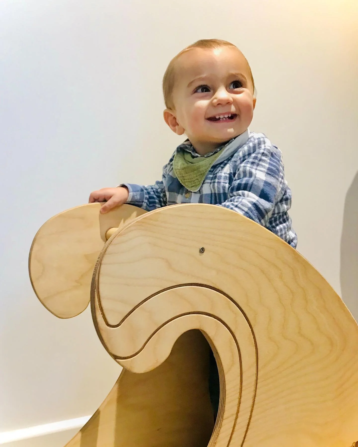 That smile! This little grom isn&rsquo;t quite walking yet, but he is loving his OGR 🌊 

This will help with balance and get him the confidence he needs to get him to the next steps 👣 

#sustainabletoys #surfing #theorginalgromrocker #madeindevon #