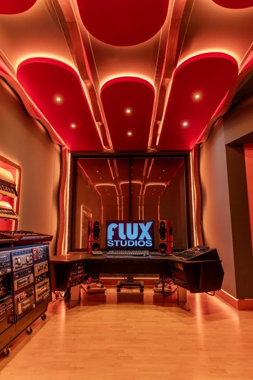 Fabulous Room pour Flux Studios - Red House