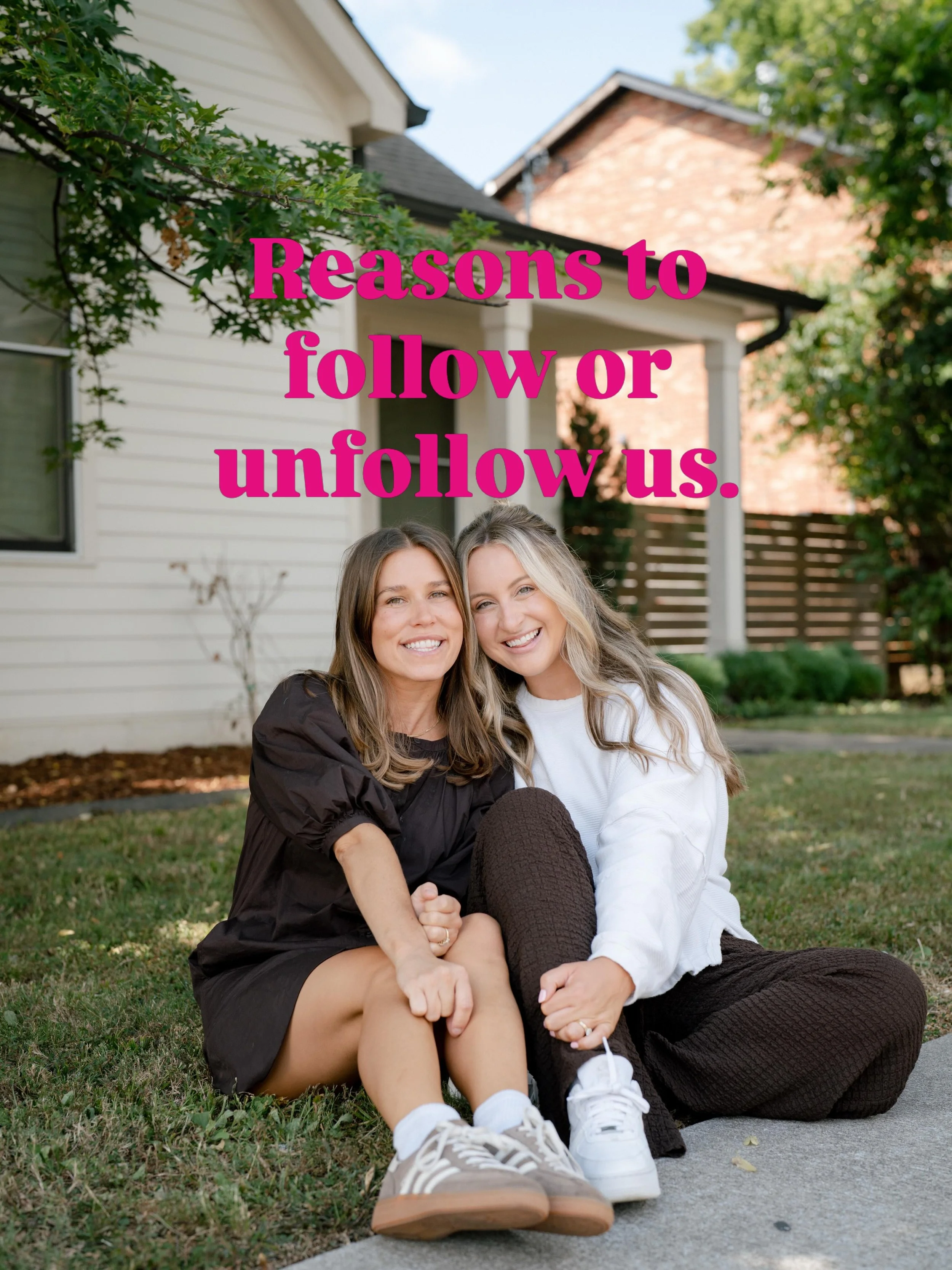 We love this trendyyyyy trend 👯&zwj;♀️👯&zwj;♀️ follow us please haha