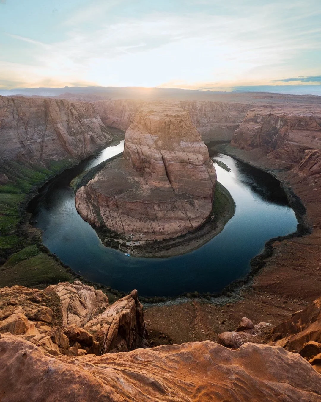 🌍 Partie 1 de nos plus belles golden hours

Le soleil est officiellement en PLS en ce moment 🌧️

Du coup, on a d&eacute;cid&eacute; de tricher un peu et de ressortir nos meilleurs couchers/levers de soleil.

📍 Horseshoe Bend
📍 Ubud
📍 Algarve
📍 